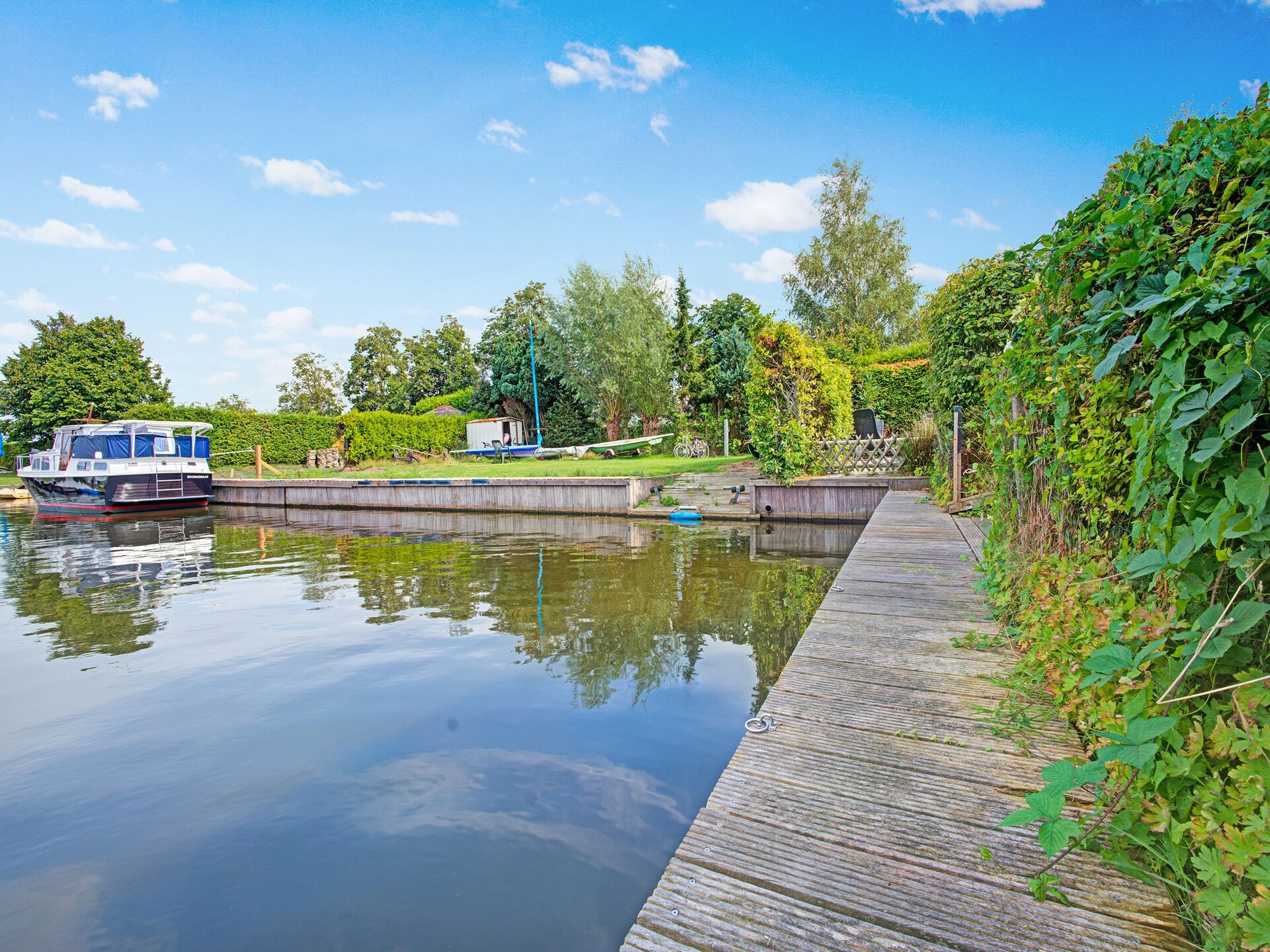 Vrijstaand vakantiehuis aan het water in Boornzwaag met privésteiger - foto 8