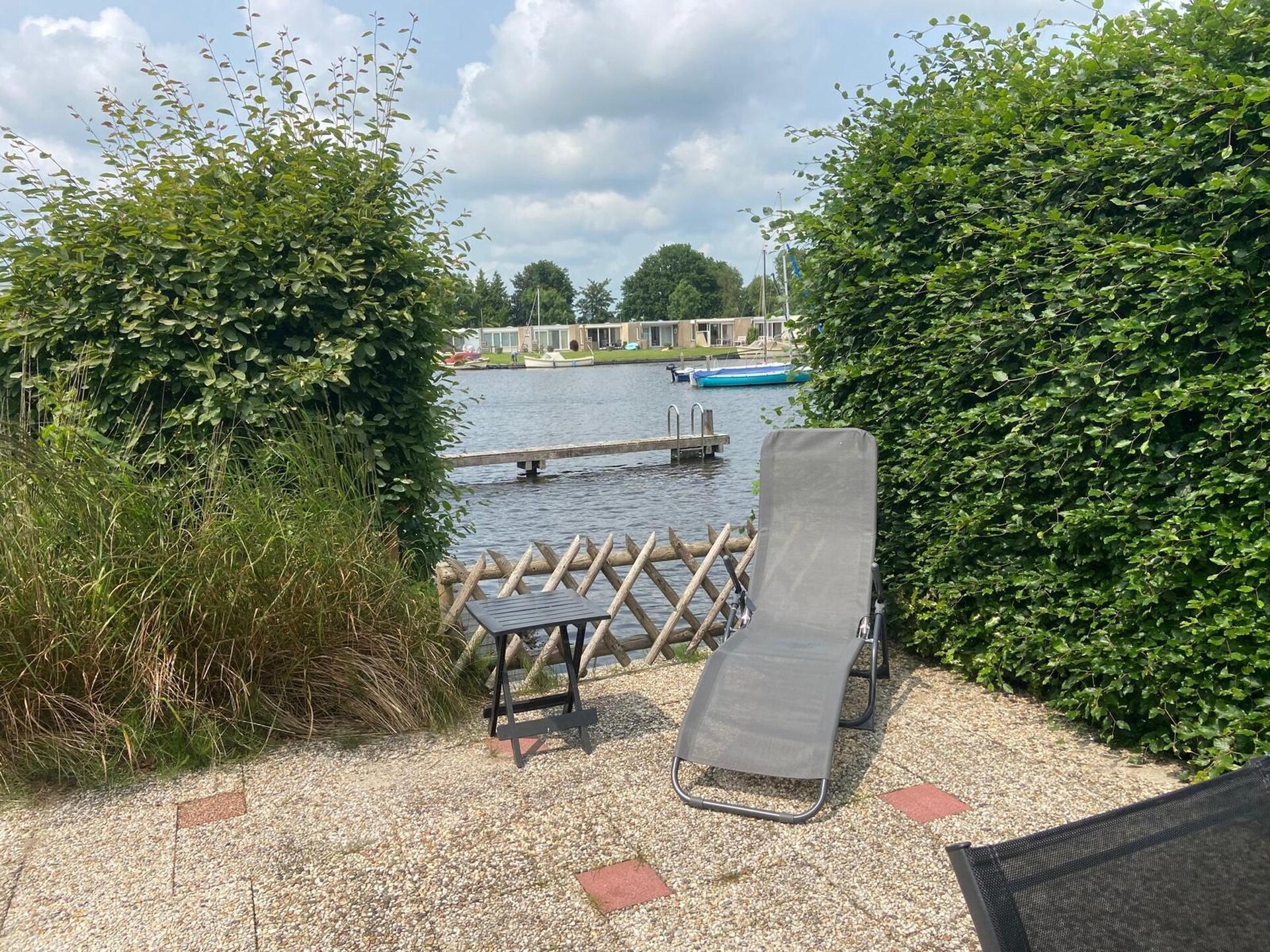 Vrijstaand vakantiehuis aan het water in Boornzwaag met privésteiger - foto 25