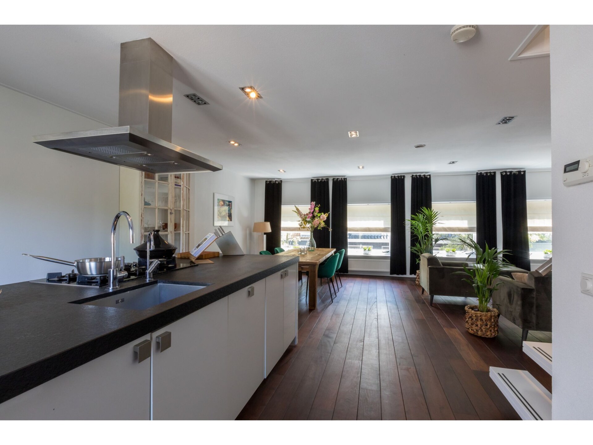 Stijlvol loftappartement met balkon in hartje Domburg, 150m² - foto 8