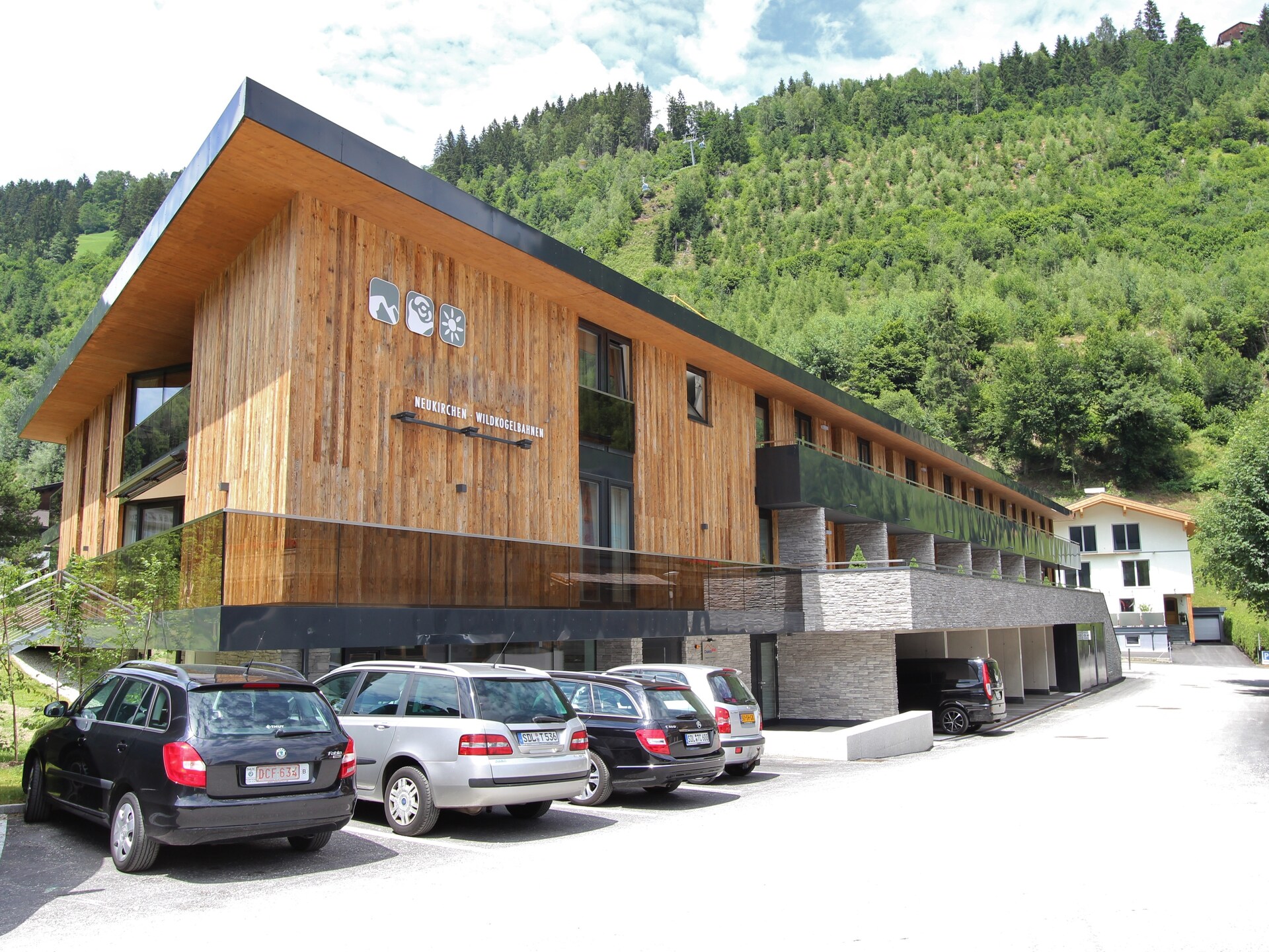 Luxe appartement in Neukirchen, direct aan de skipiste en 100m van het centrum - foto 2