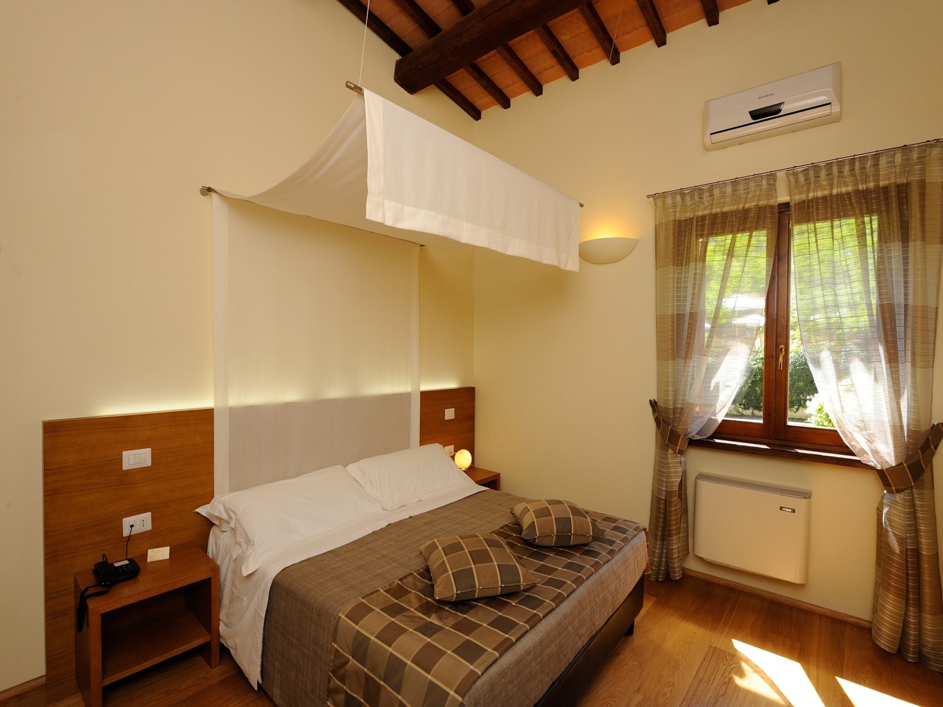 Modern vakantiehuis met zwembad in Foligno - foto 12