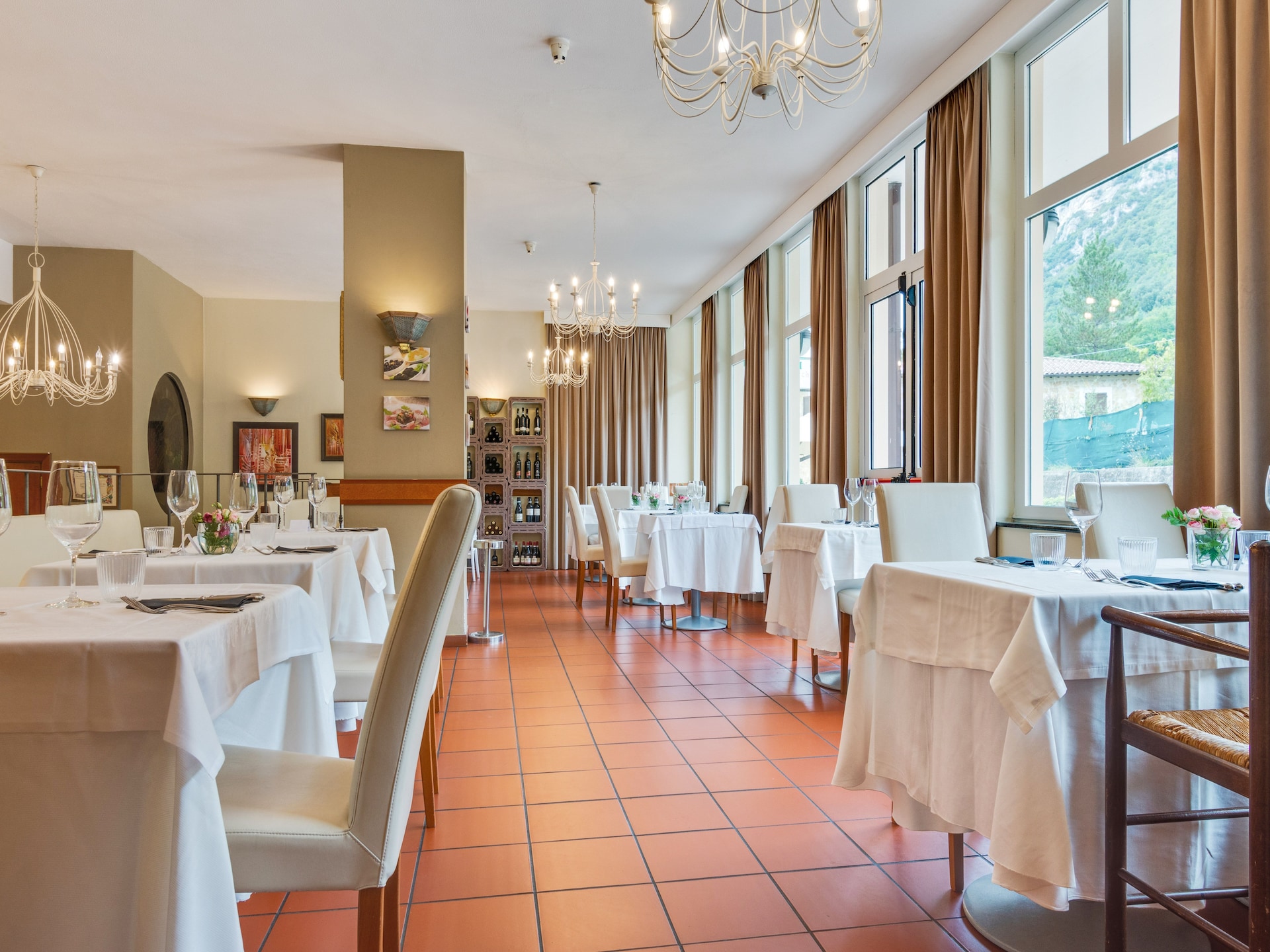 Rustgevend vakantiehuis in Foligno met zwembad en bubbelbad - foto 33