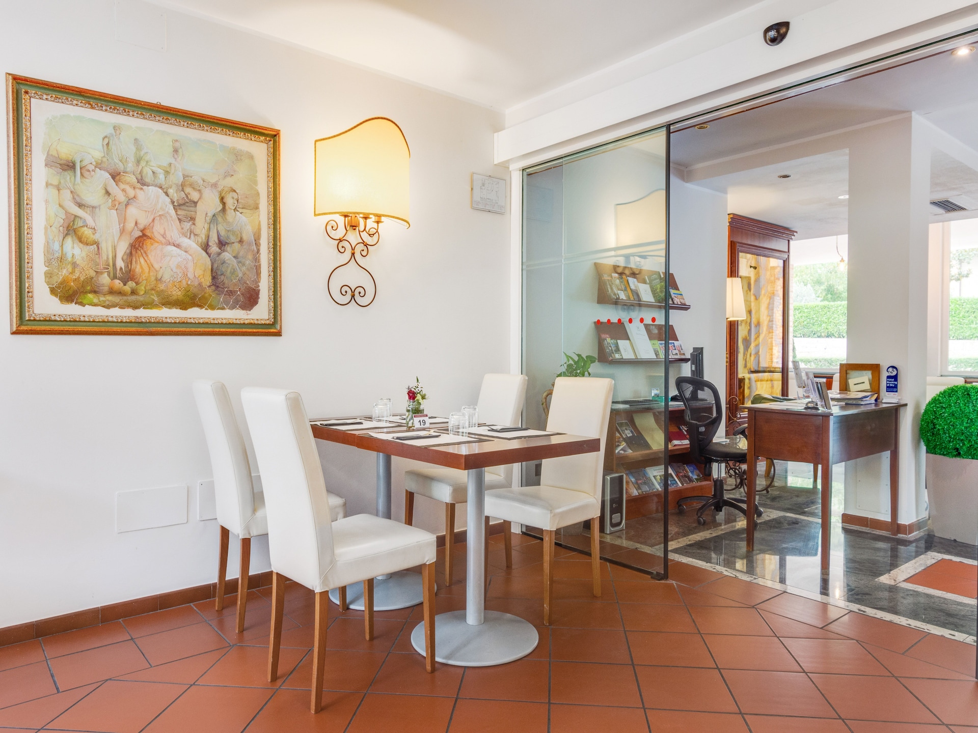 Rustgevend vakantiehuis in Foligno met zwembad en bubbelbad - foto 34