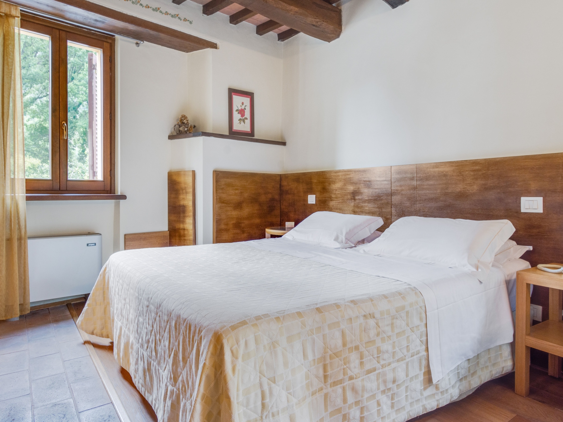 Rustgevend vakantiehuis in Foligno met zwembad en bubbelbad - foto 37