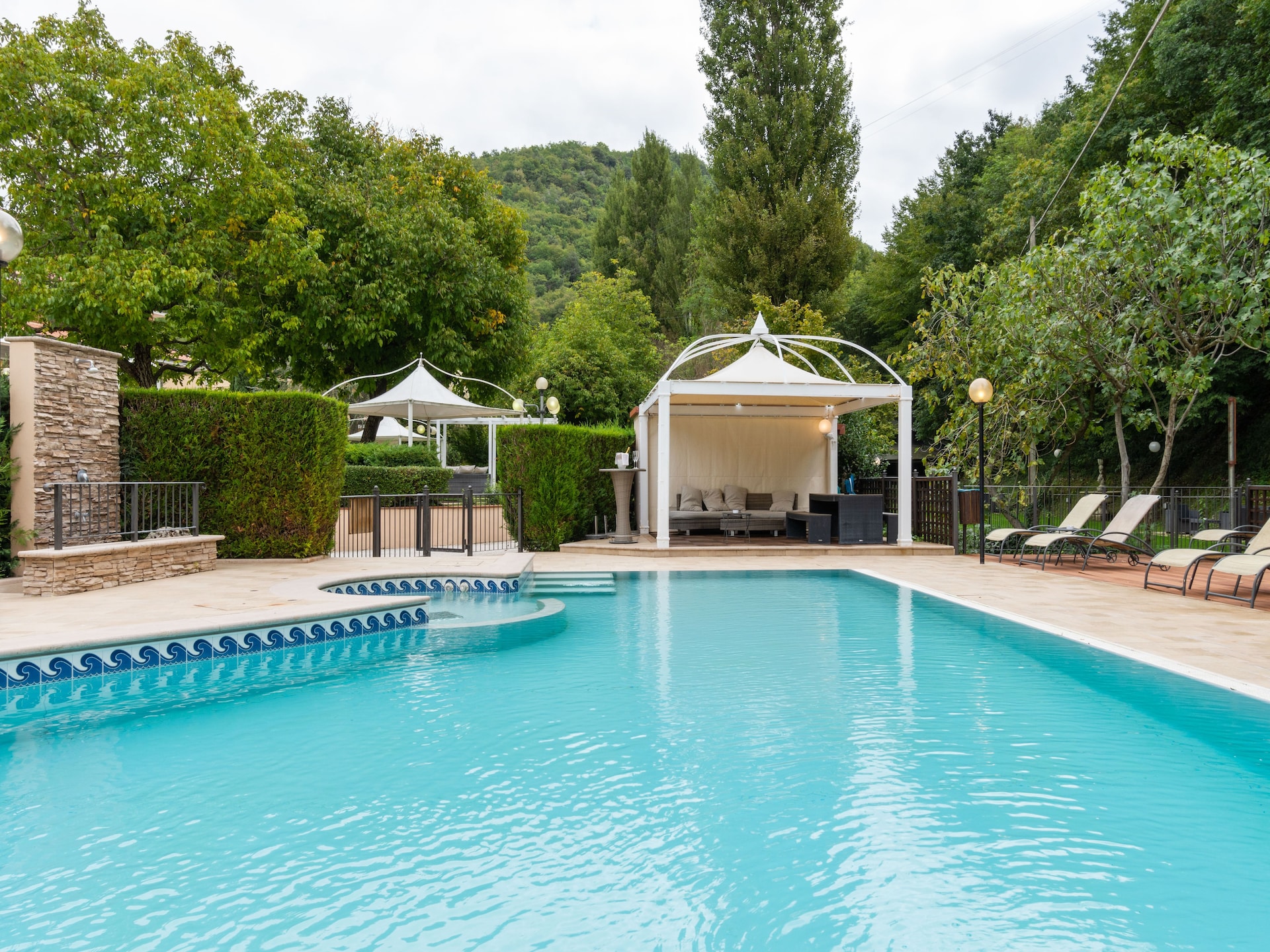 Modern vakantiehuis in Foligno met zwembad en tuin - foto 4