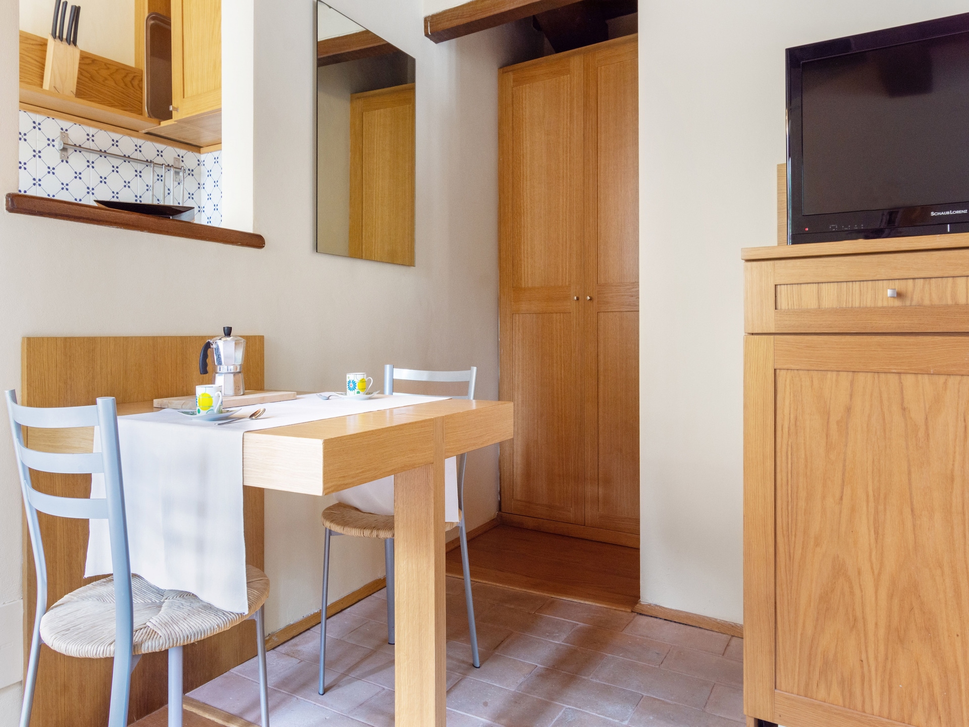Modern vakantiehuis in Foligno met zwembad en tuin - foto 12