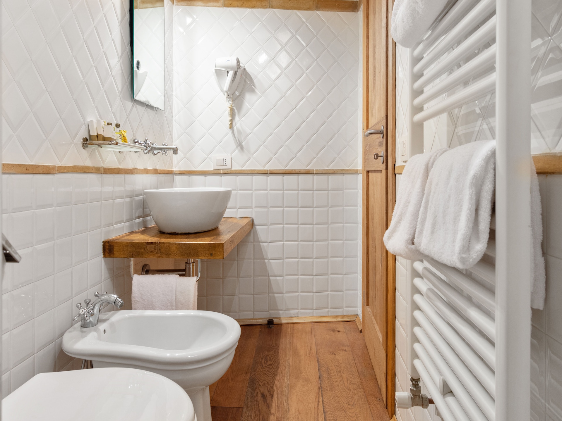 Modern vakantiehuis in Foligno met zwembad en tuin - foto 24