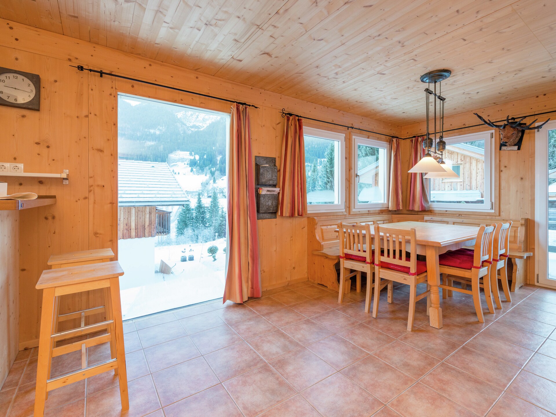 Ruim chalet voor 8 personen in Annaberg-Lungötz · 90 m² - foto 12