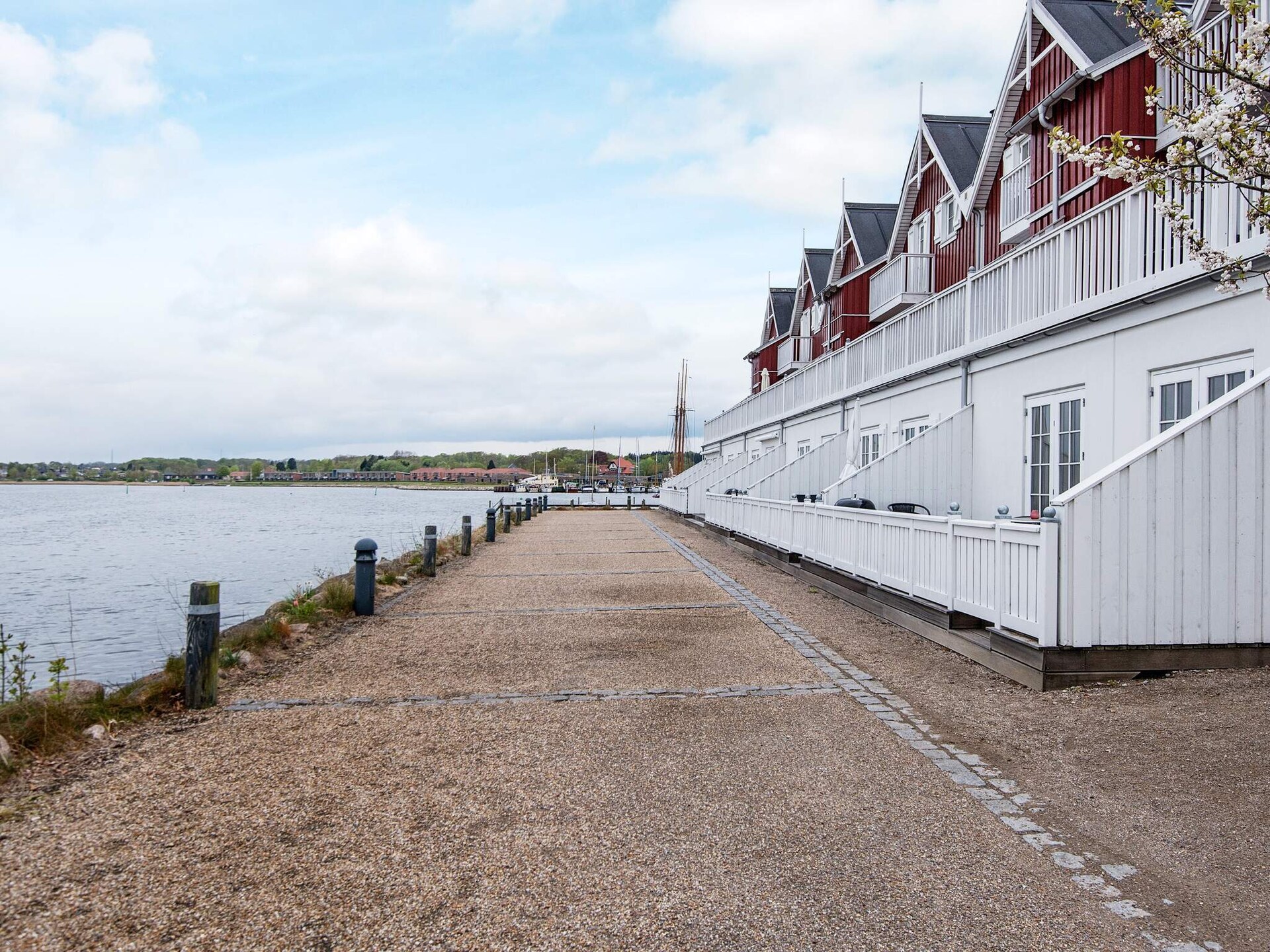 Aan zee: modern vakantiehuis in Gråsten met whirlpool en uitzicht - foto 12