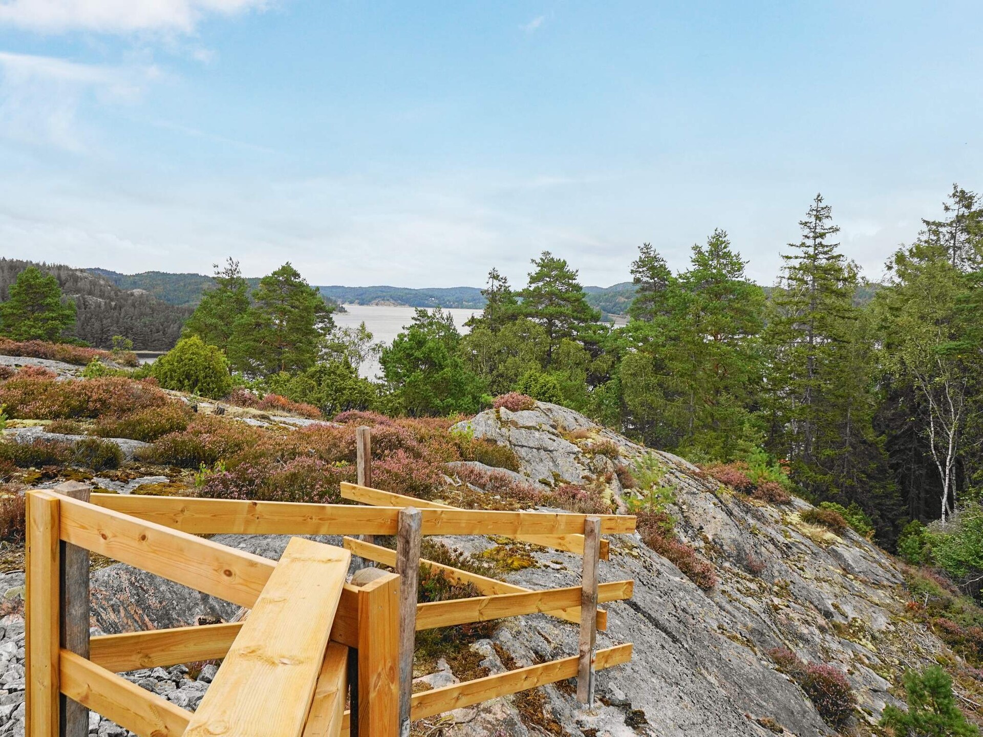 Op 1,5 km van zee: Modern appartement voor 6 personen in Henån - foto 16