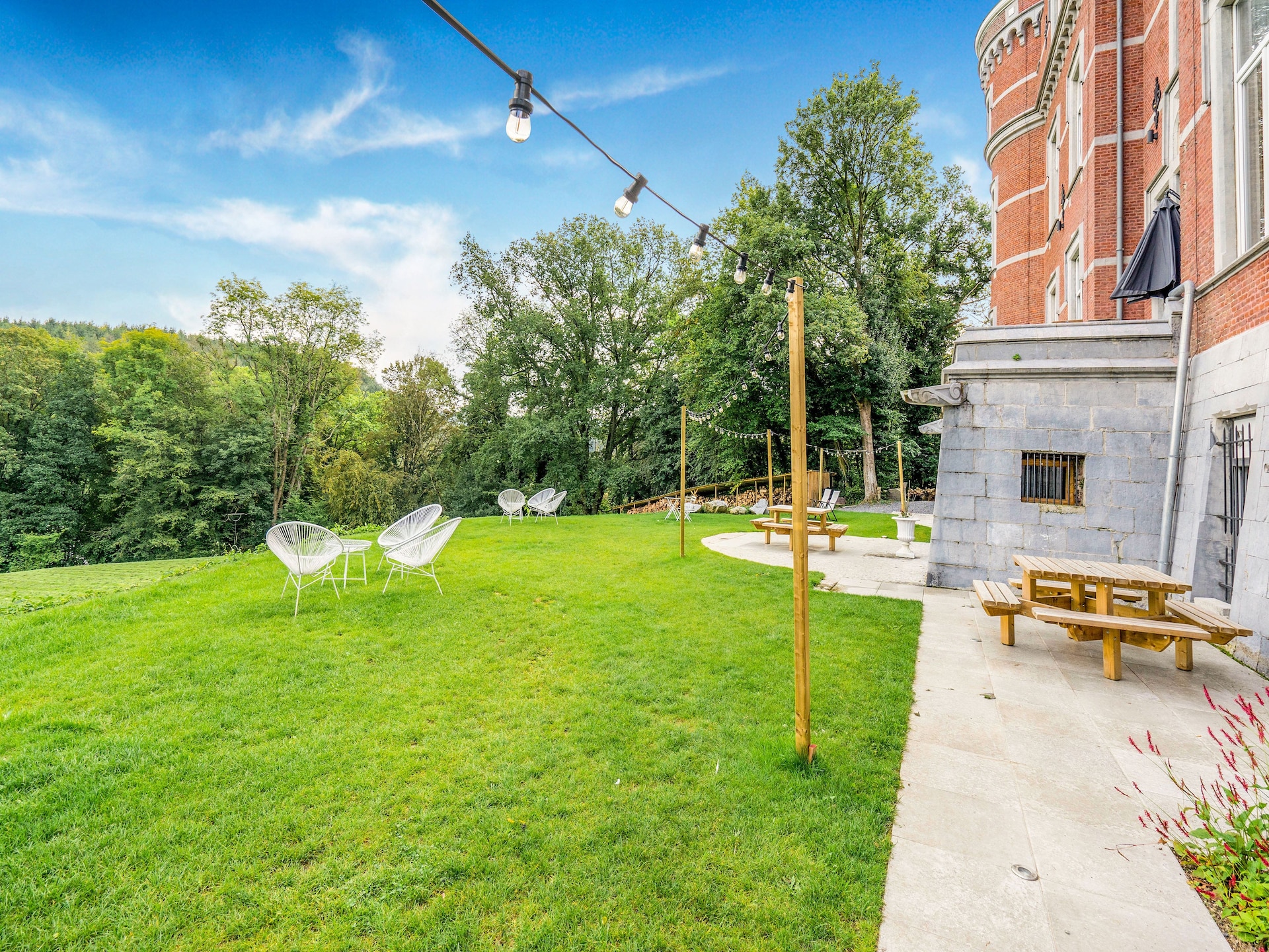 Sprookjesachtig kasteel voor 40 personen in de bossen bij Gesves - foto 34