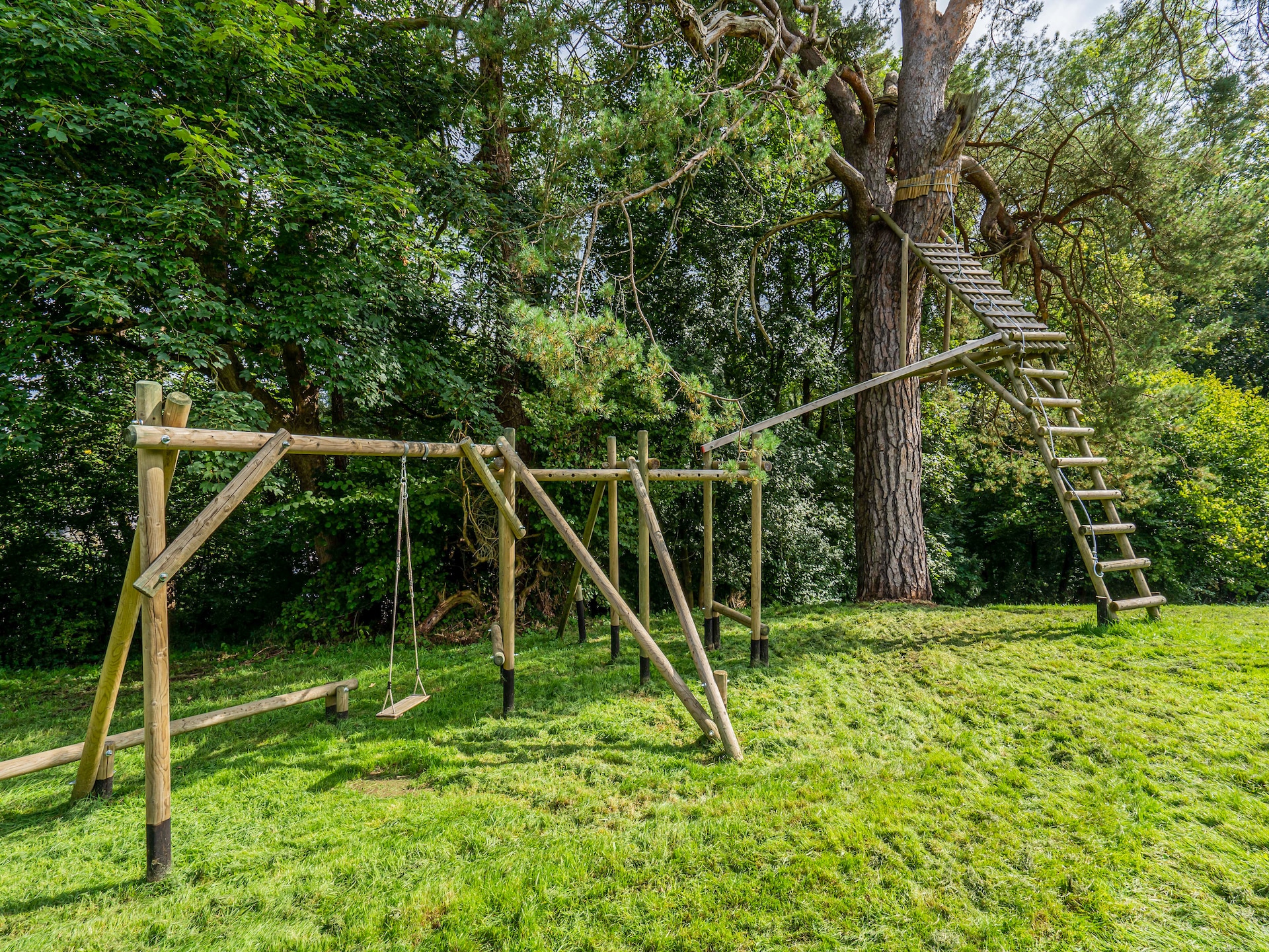 Sprookjesachtig kasteel voor 40 personen in de bossen bij Gesves - foto 36