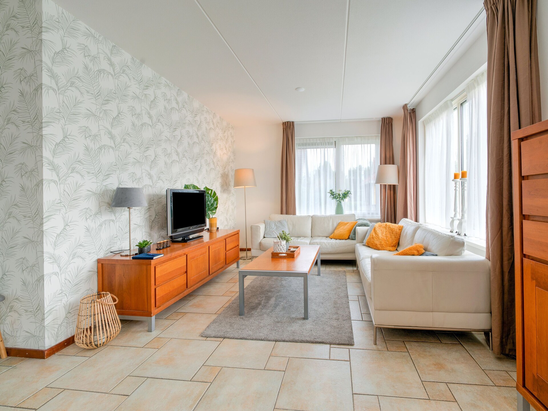 Luxe vakantiehuis Zonnig Hosterwold met zwembad en tennisbaan in Zeewolde - foto 11