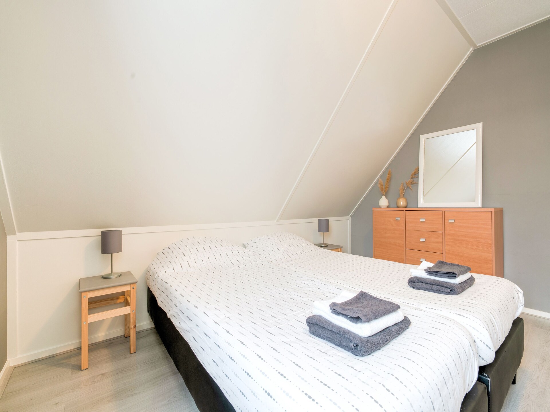Luxe vakantiehuis Zonnig Hosterwold met zwembad en tennisbaan in Zeewolde - foto 20