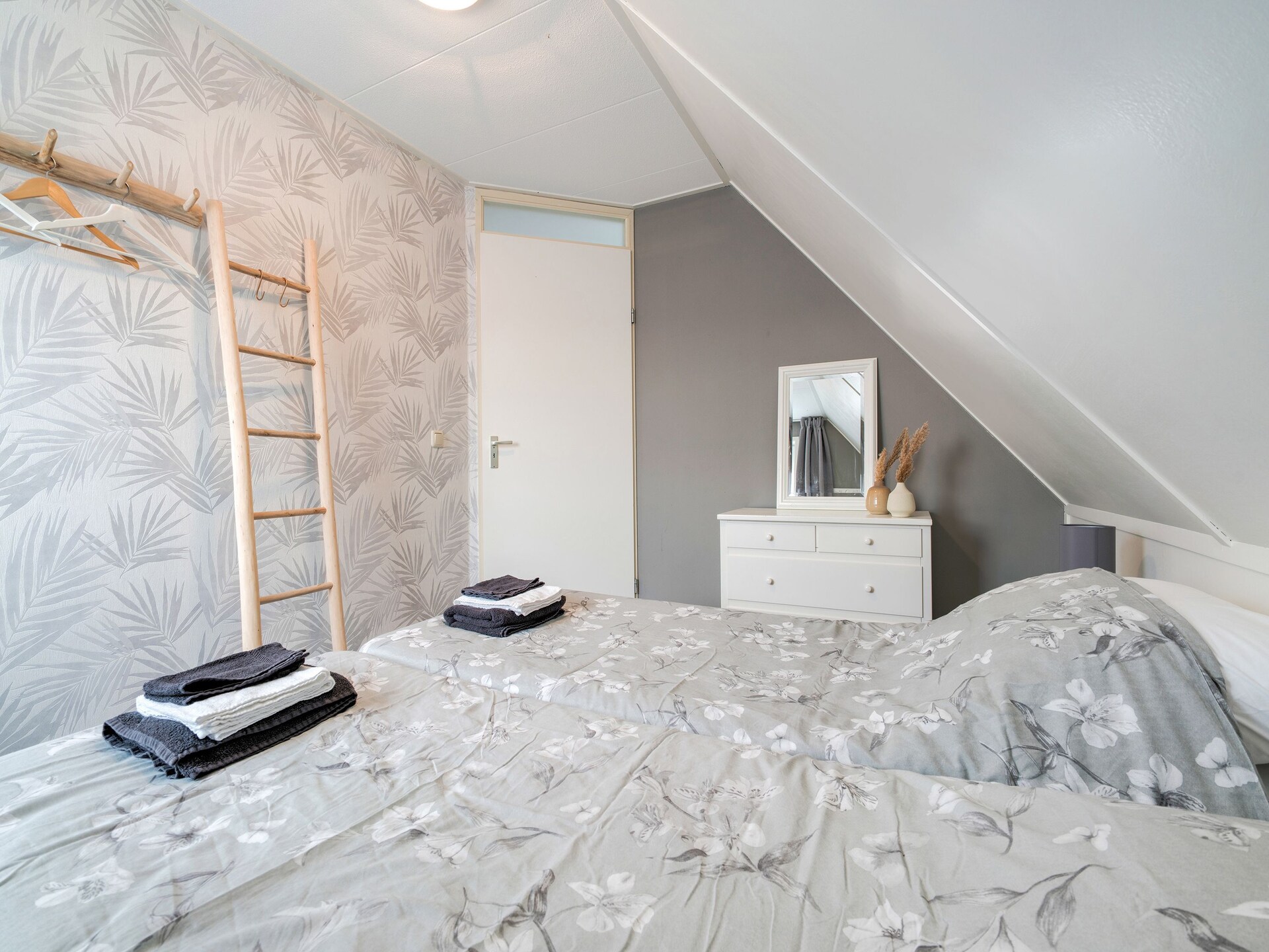 Luxe vakantiehuis Zonnig Hosterwold met zwembad en tennisbaan in Zeewolde - foto 21