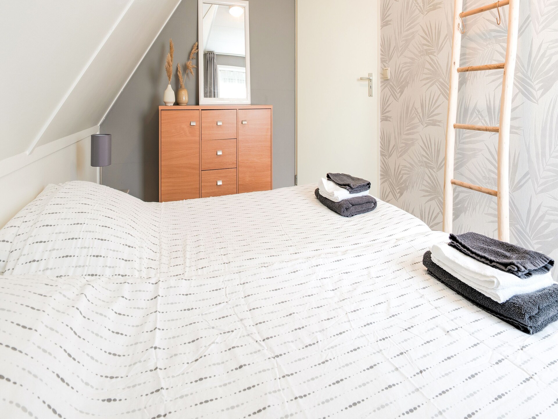 Luxe vakantiehuis Zonnig Hosterwold met zwembad en tennisbaan in Zeewolde - foto 22