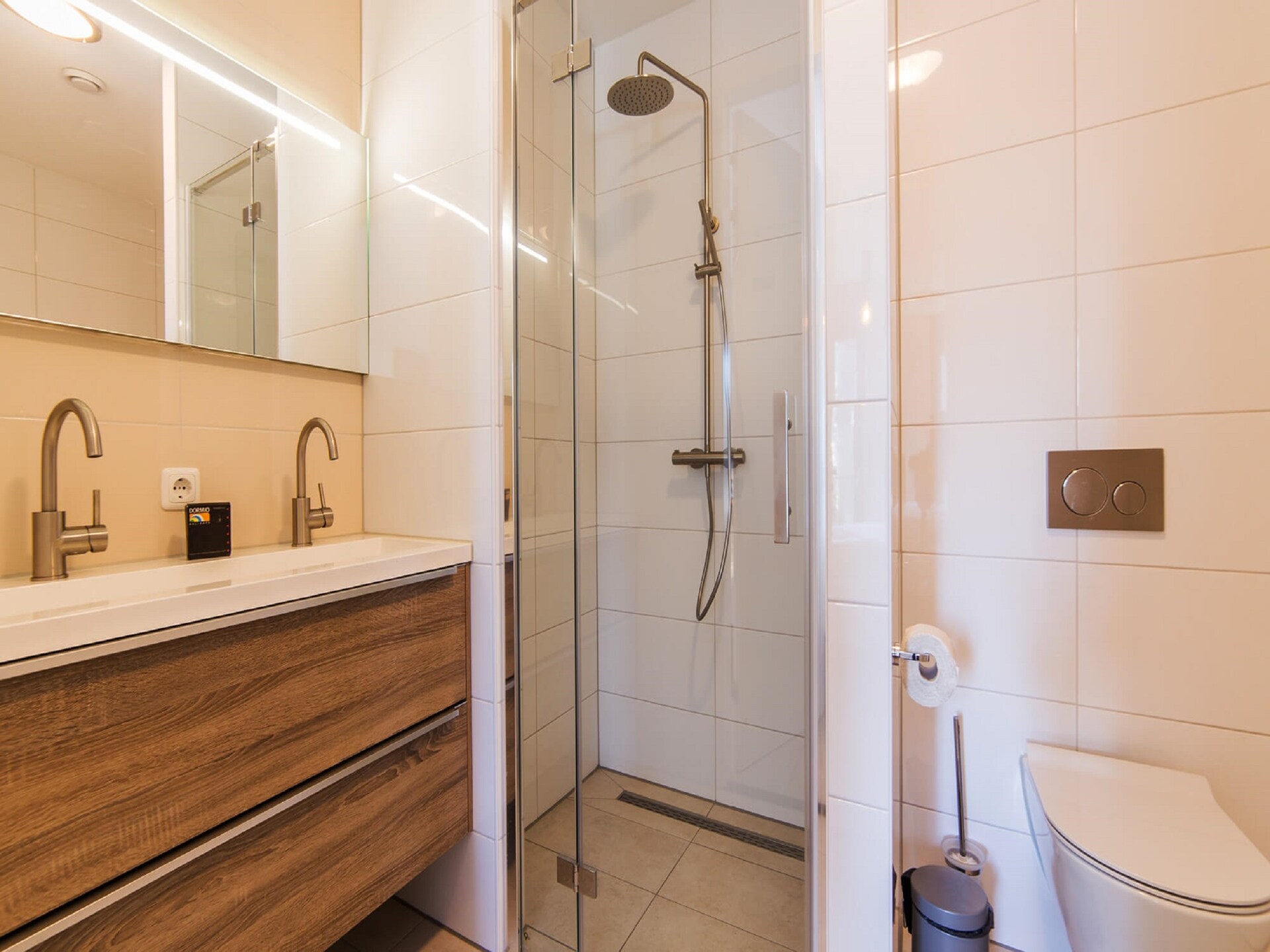 Moderne designvilla met doorkijkhaard en 3 en-suite badkamers in Resort Maastricht - foto 12