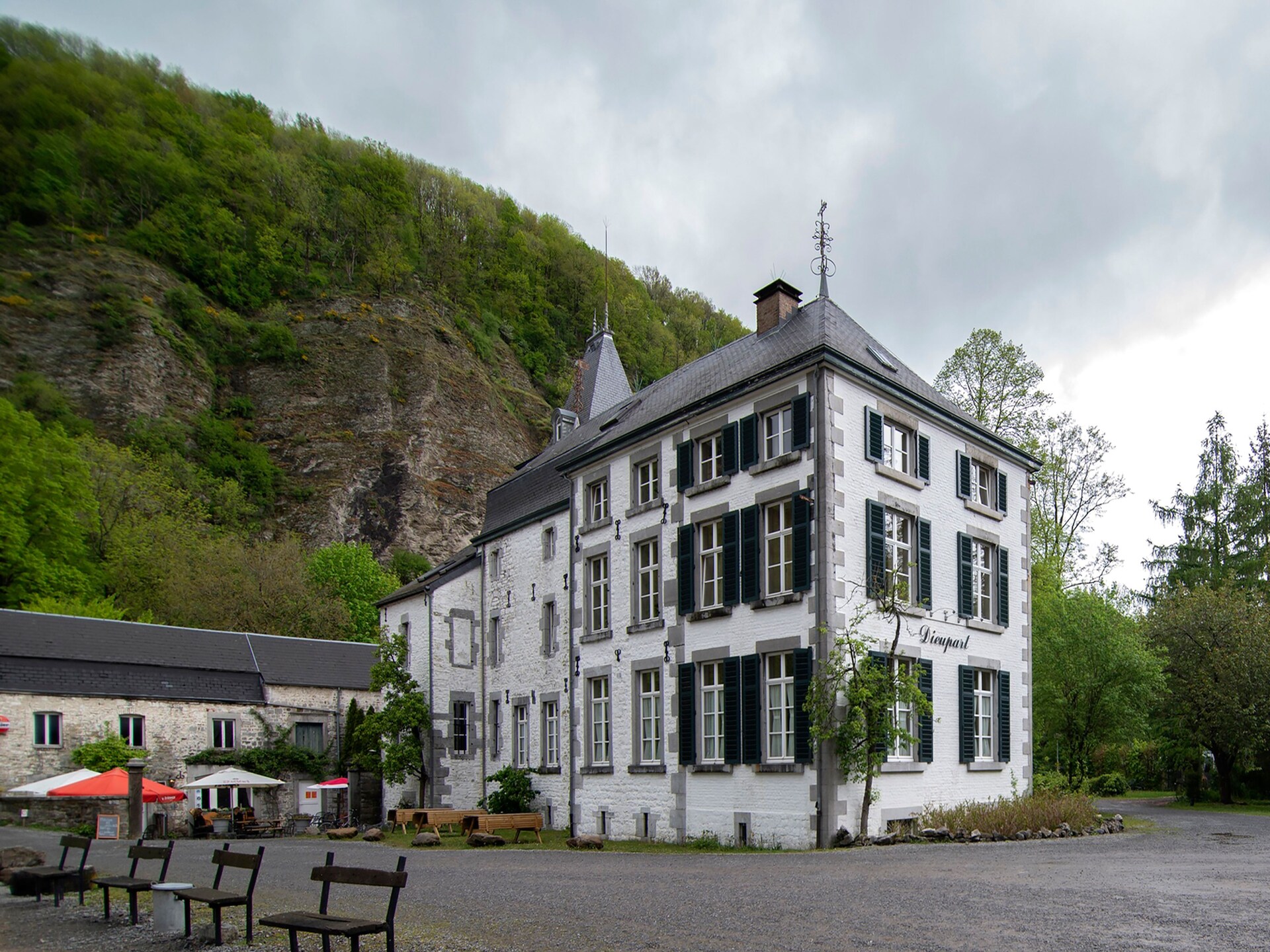 Appartement in 16e-eeuws kasteel aan de Amblève, 1,3 km van Aywaille - foto 8