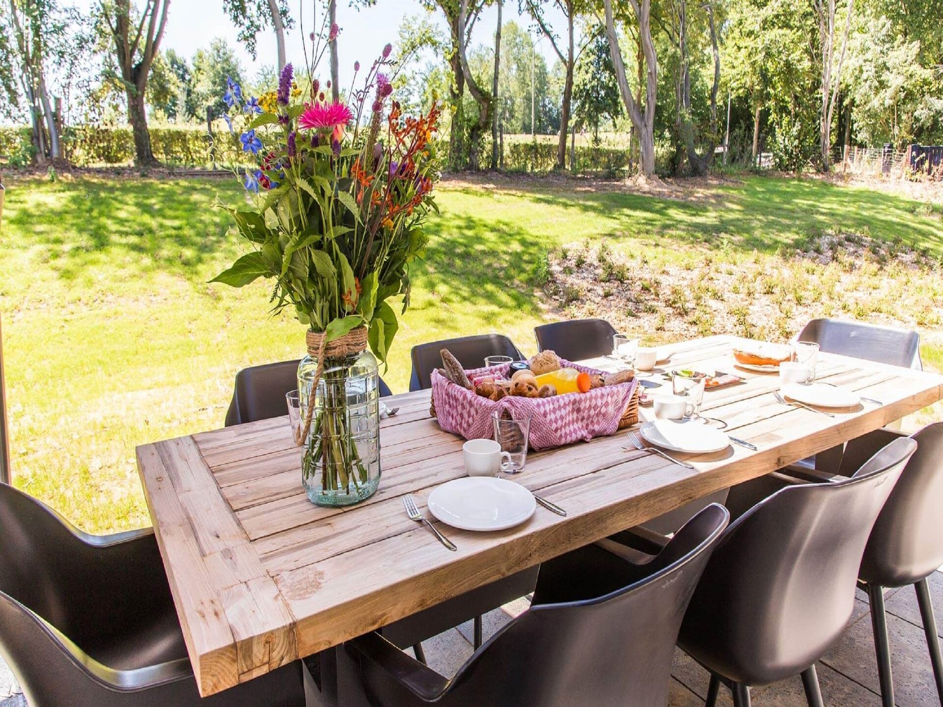 Luxe designvilla met 4 suites op Resort Maastricht, huisdieren welkom - foto 11