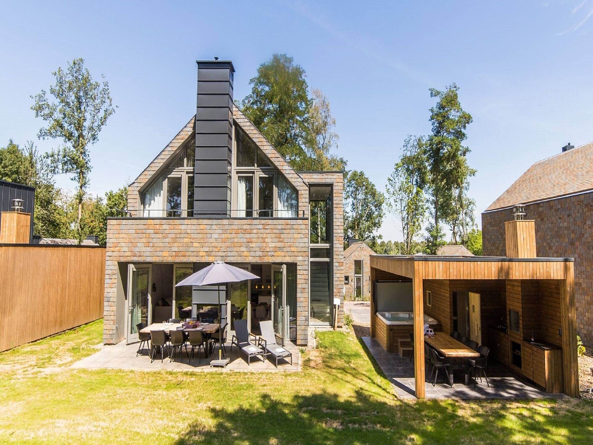 Luxe wellnessvilla met sauna en bubbelbad op Resort Maastricht - foto 37
