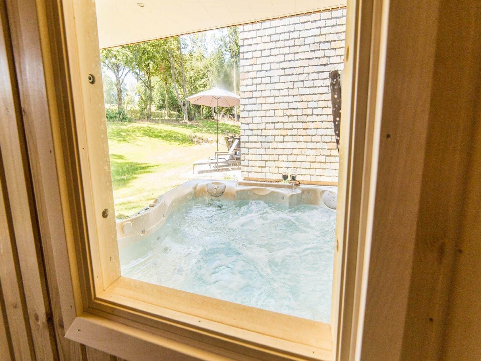 Luxe wellnessvilla met sauna en bubbelbad op Resort Maastricht - foto 31