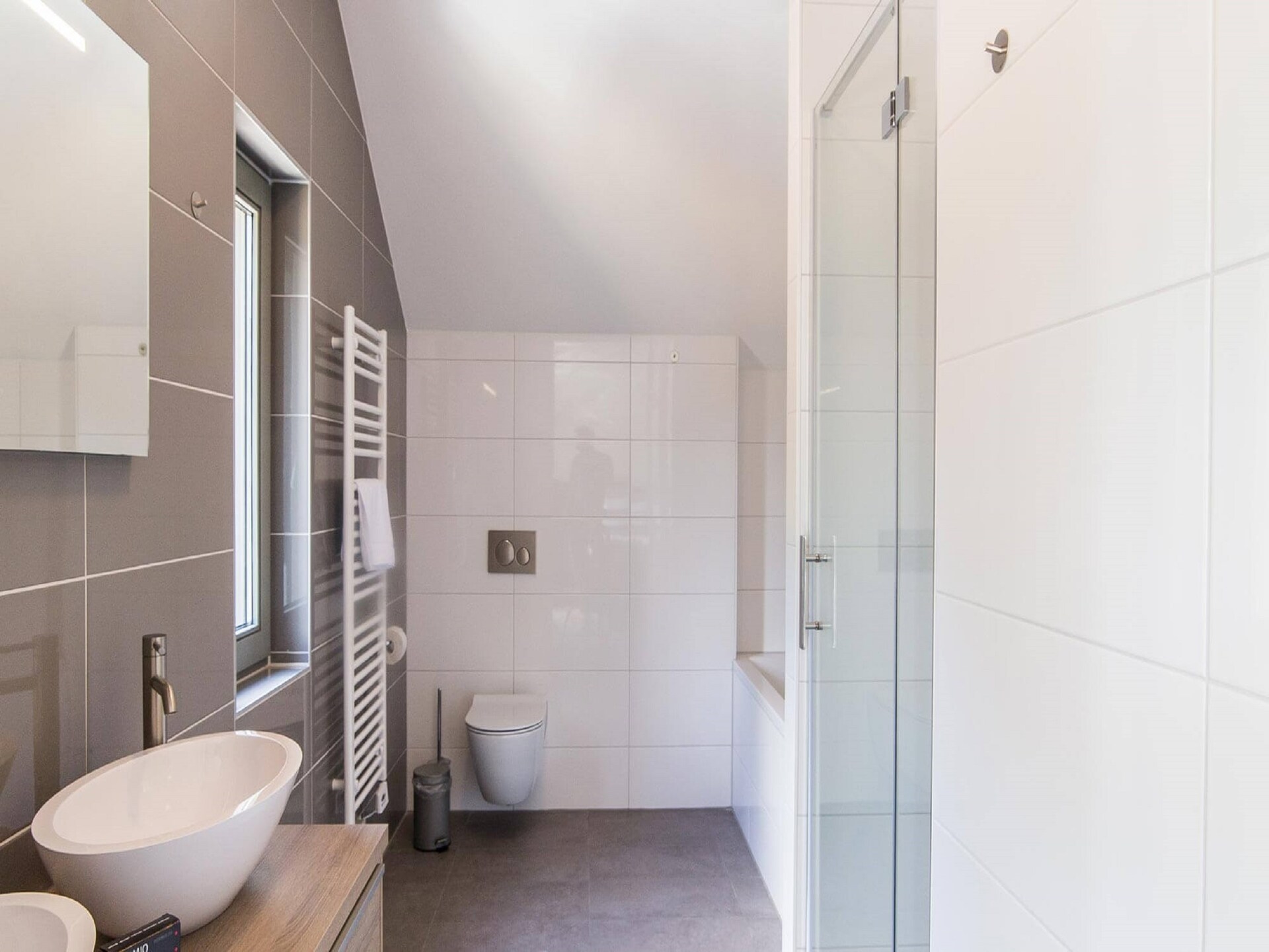 Luxe designvilla aan het water met wellness op Resort Maastricht - foto 12