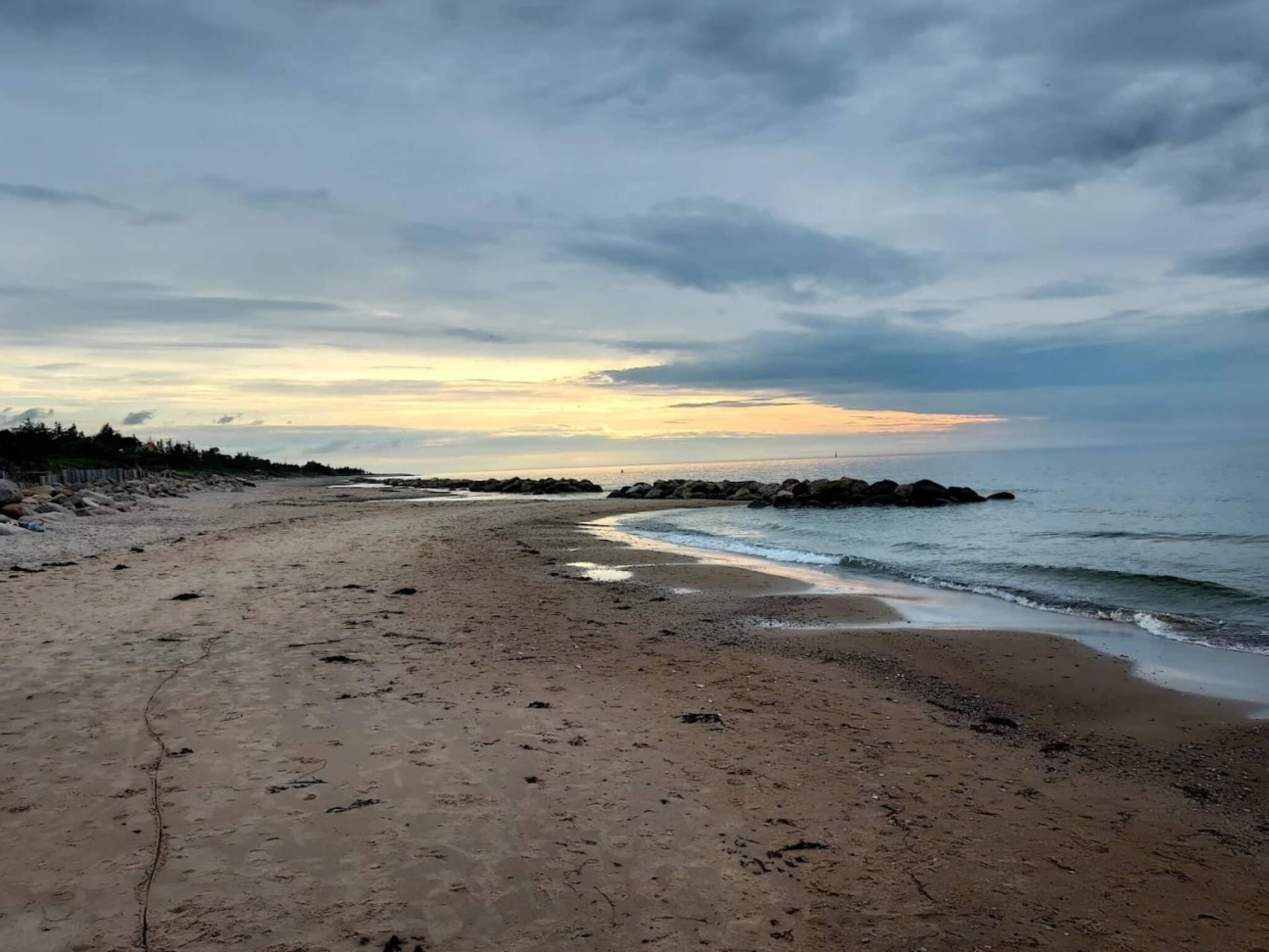 Op 600 m van zee: Ruim vakantiehuis met sauna en whirlpool in Gilleleje - foto 34