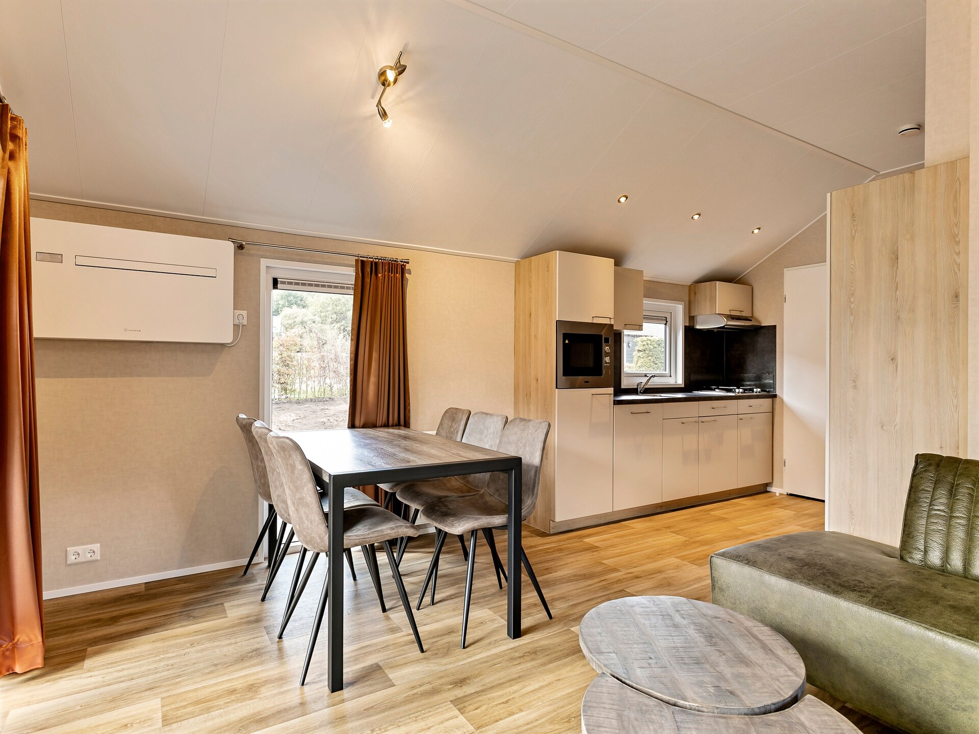 Vrijstaand waterchalet voor 6 personen op Recreatiepark Tolplas in Hoge Hexel - foto 12