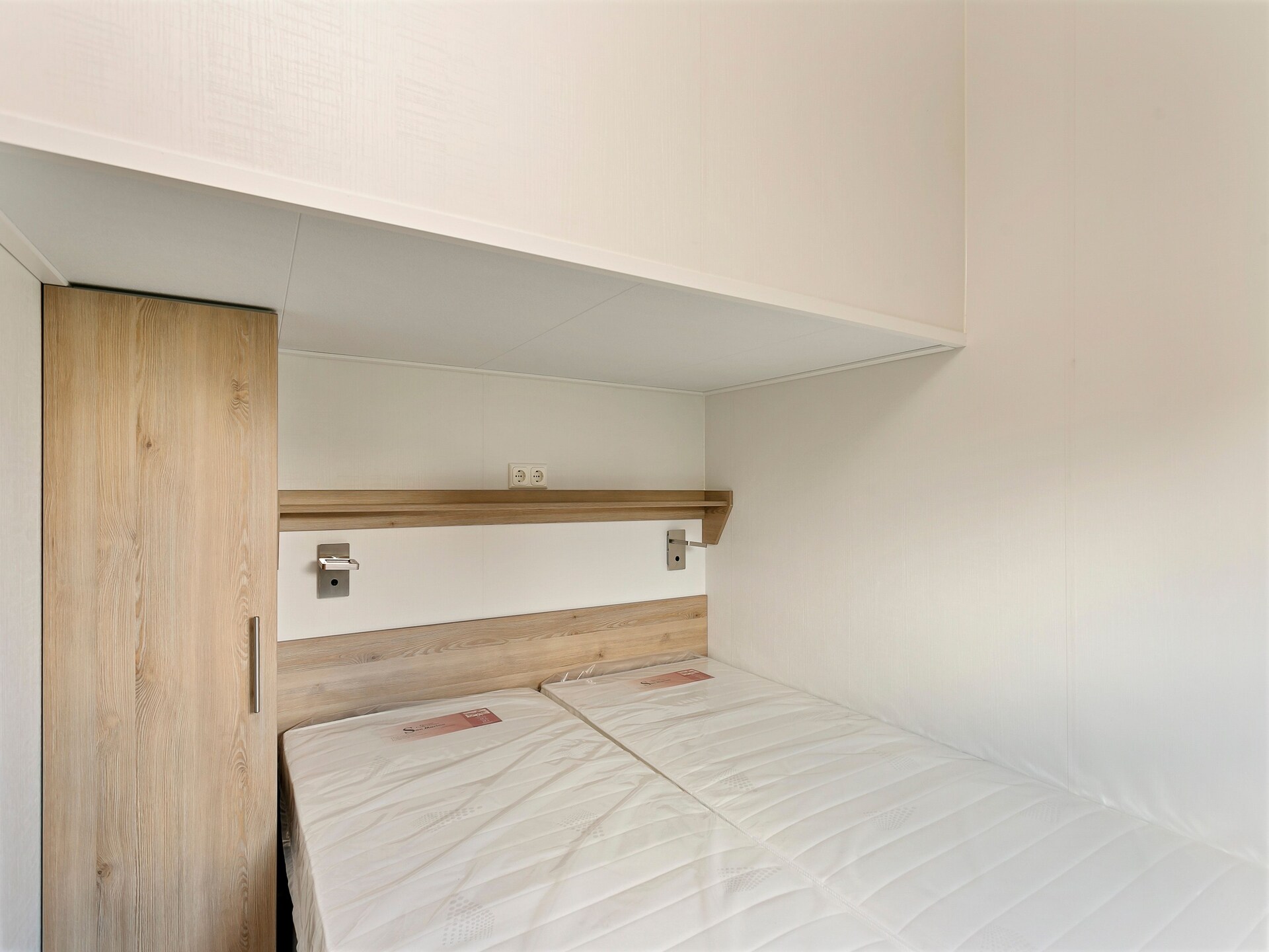 Vrijstaand waterchalet voor 6 personen op Recreatiepark Tolplas in Hoge Hexel - foto 15