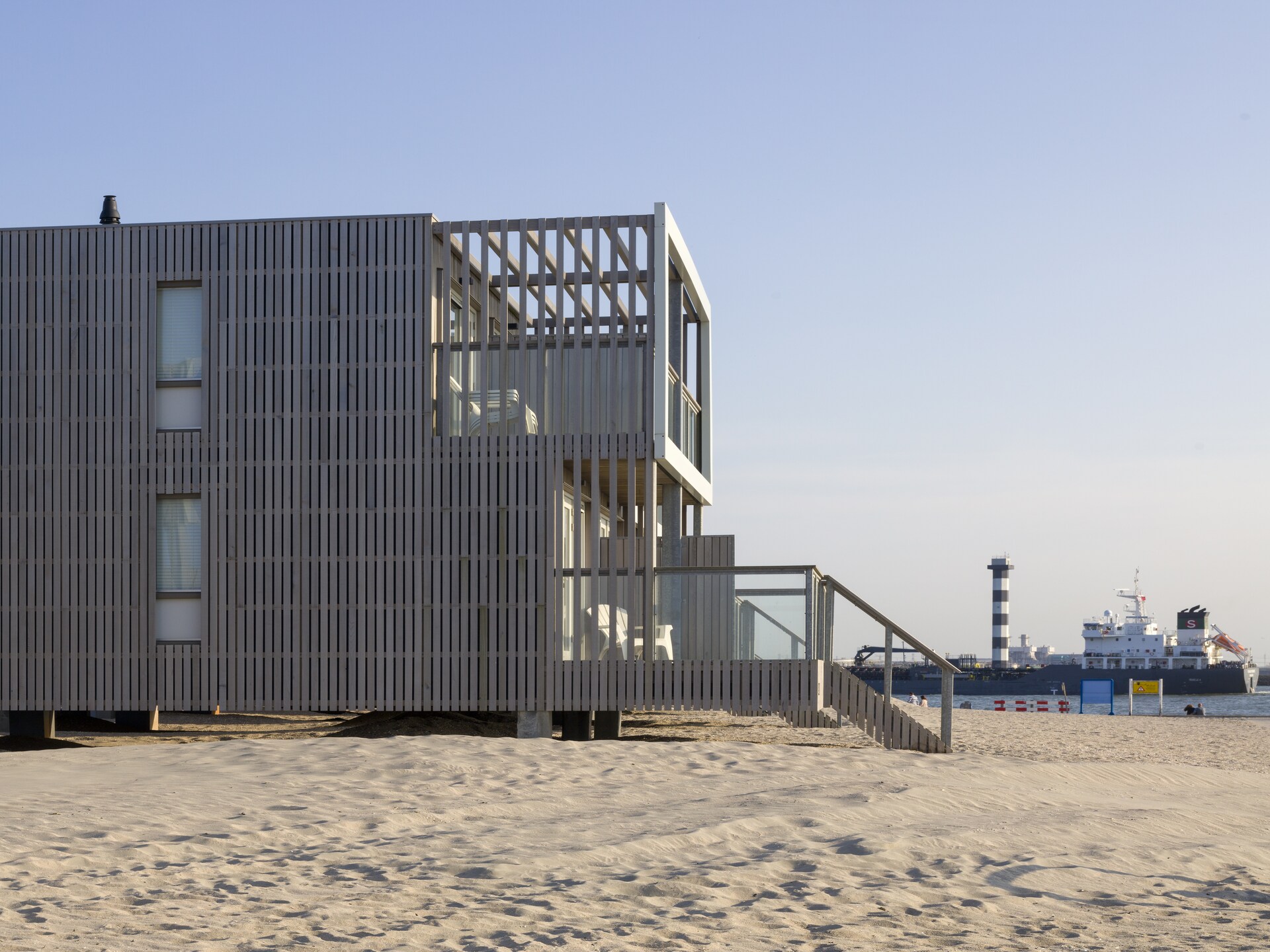 Strandhuis op het Noordzeestrand van Hoek van Holland voor 6 personen - foto 10
