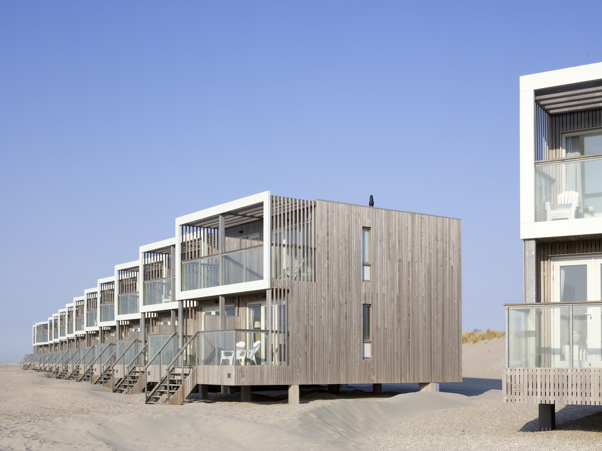 Strandhuis op het Noordzeestrand van Hoek van Holland voor 6 personen - foto 31