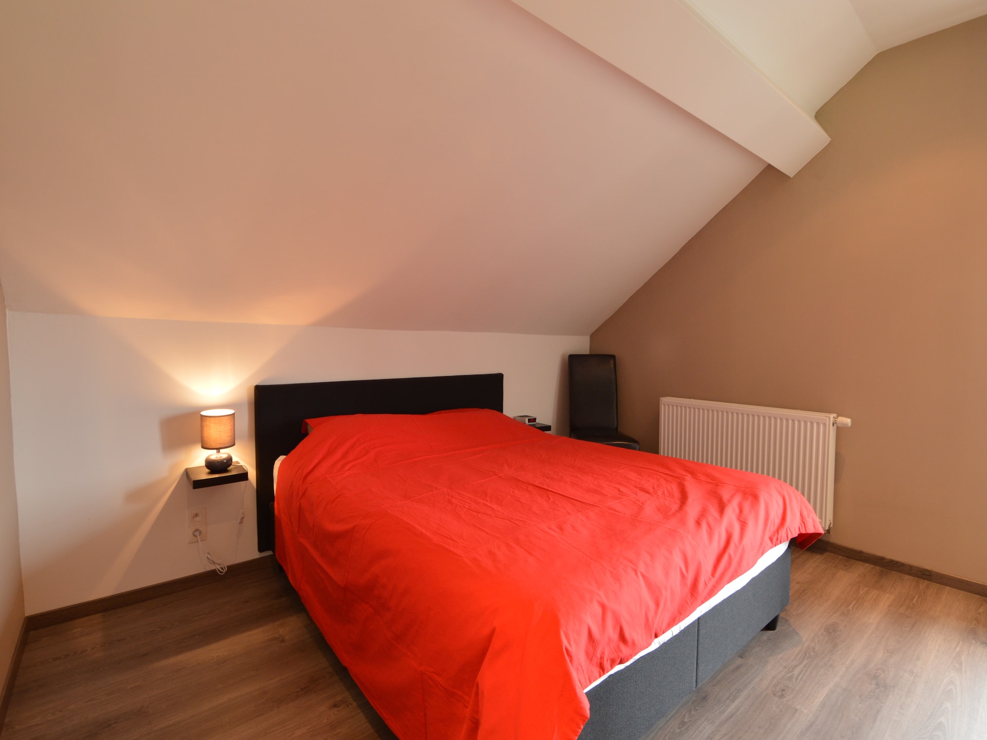 VillaRoche Maison: Ruim 8-persoons vakantiehuis aan de rand van het bos bij La Roche - foto 12