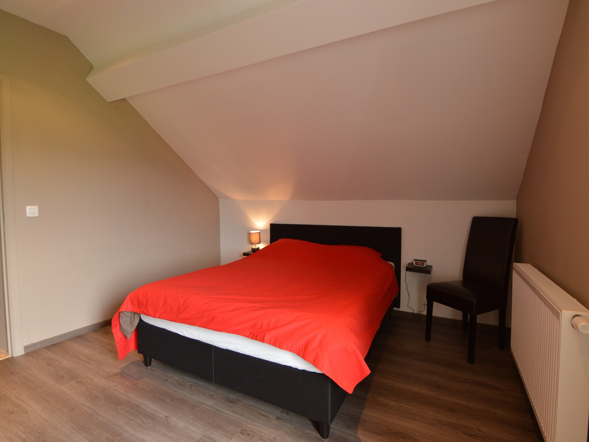 VillaRoche Maison: Ruim 8-persoons vakantiehuis aan de rand van het bos bij La Roche - foto 22