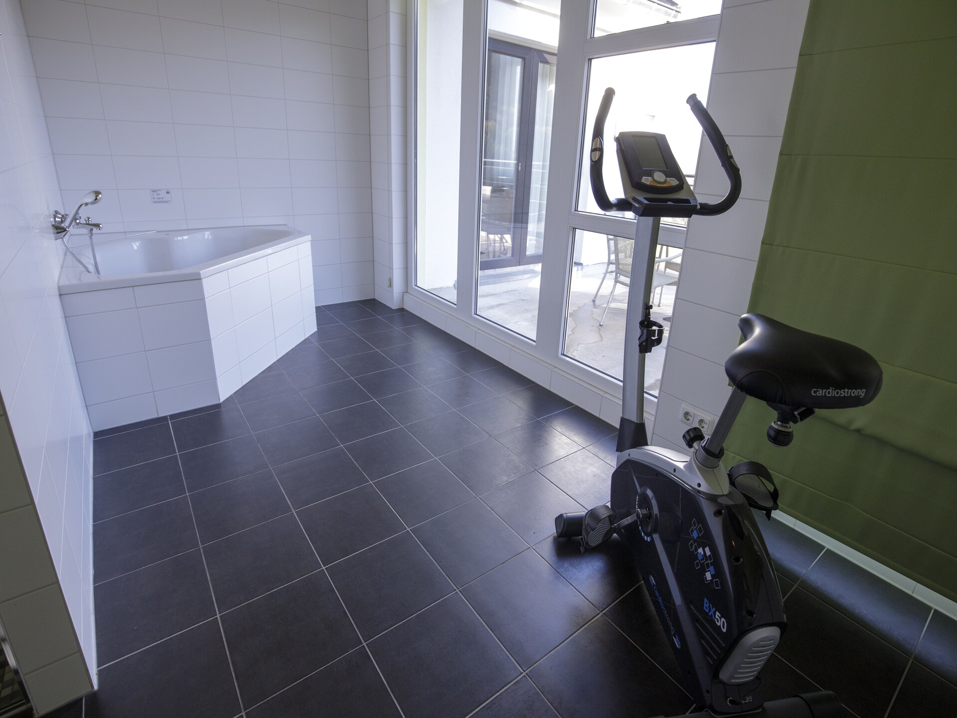 Penthouse-maisonette met privé wellness, sauna en zwembaden aan de Rursee - foto 16