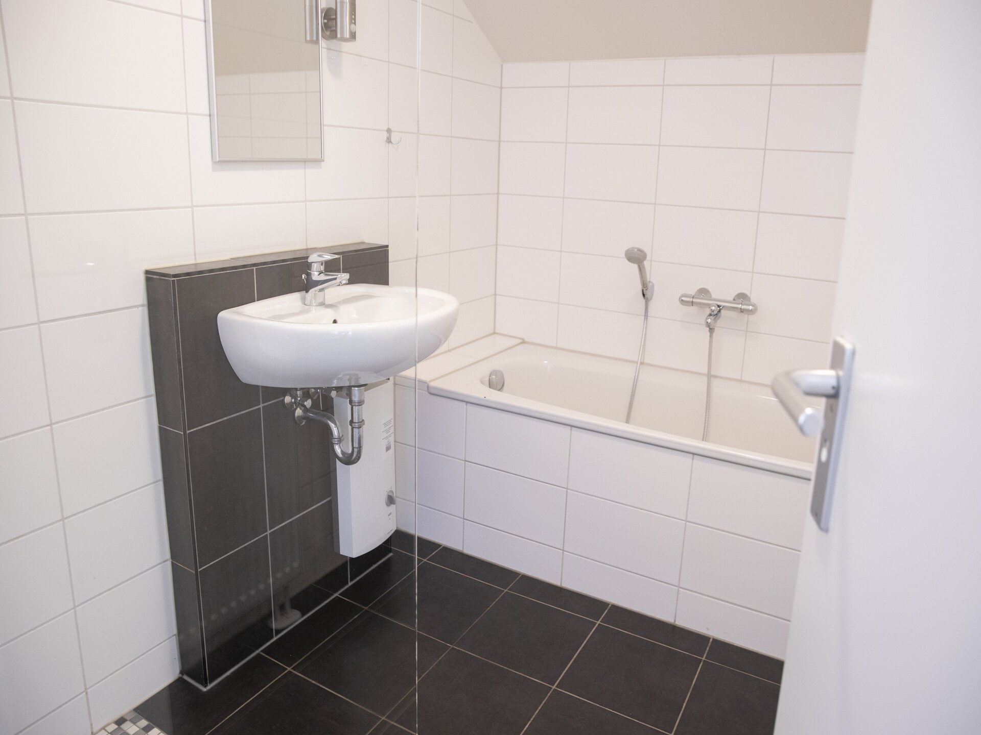 Penthouse-maisonette met privé wellness, sauna en zwembaden aan de Rursee - foto 18
