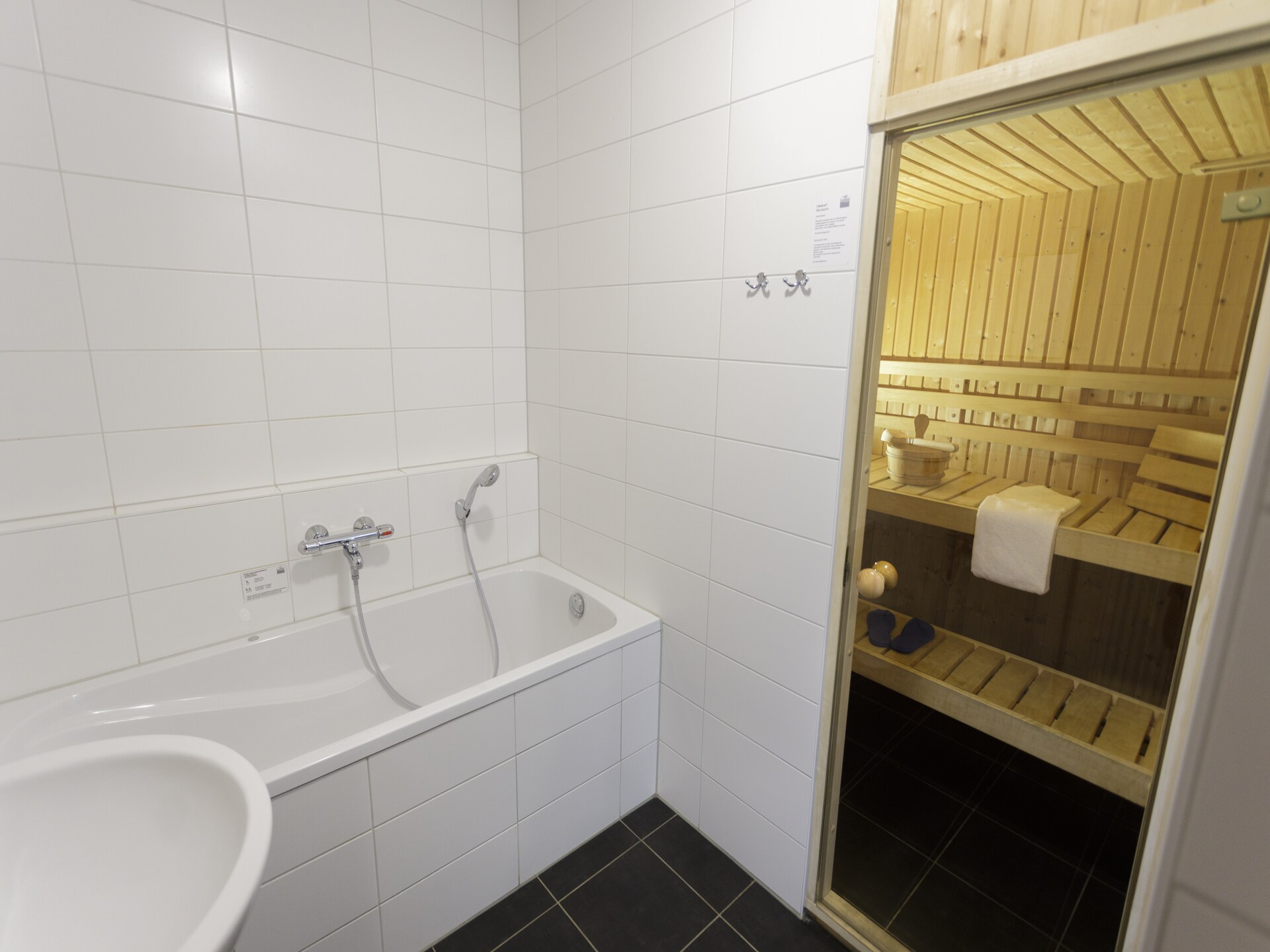 Ruime villa voor 8 in vakantiepark Eifeler Tor, Heimbach - foto 15