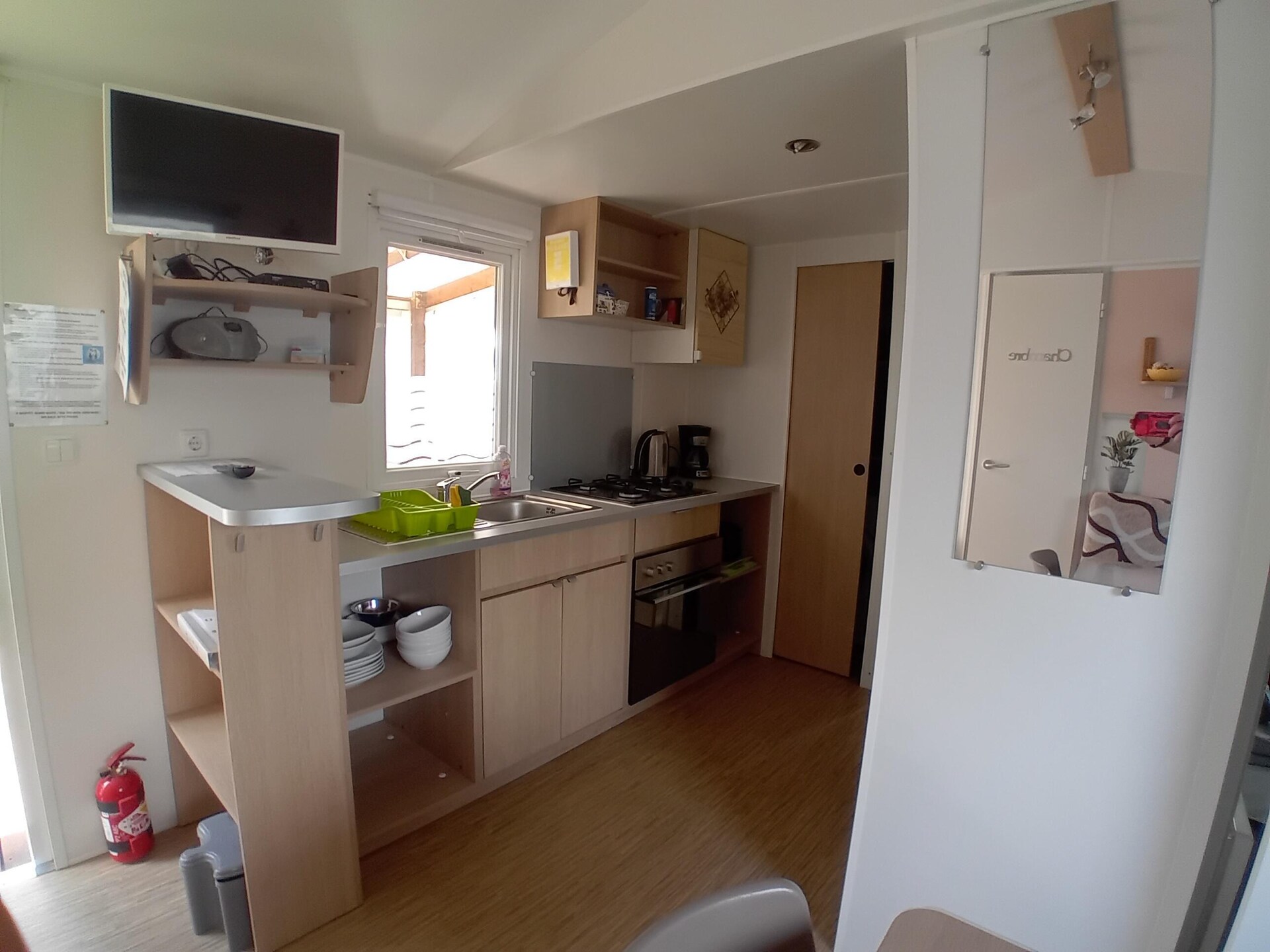 Vrijstaande stacaravan voor 4 aan de kust van Saint Jean de Monts - foto 35