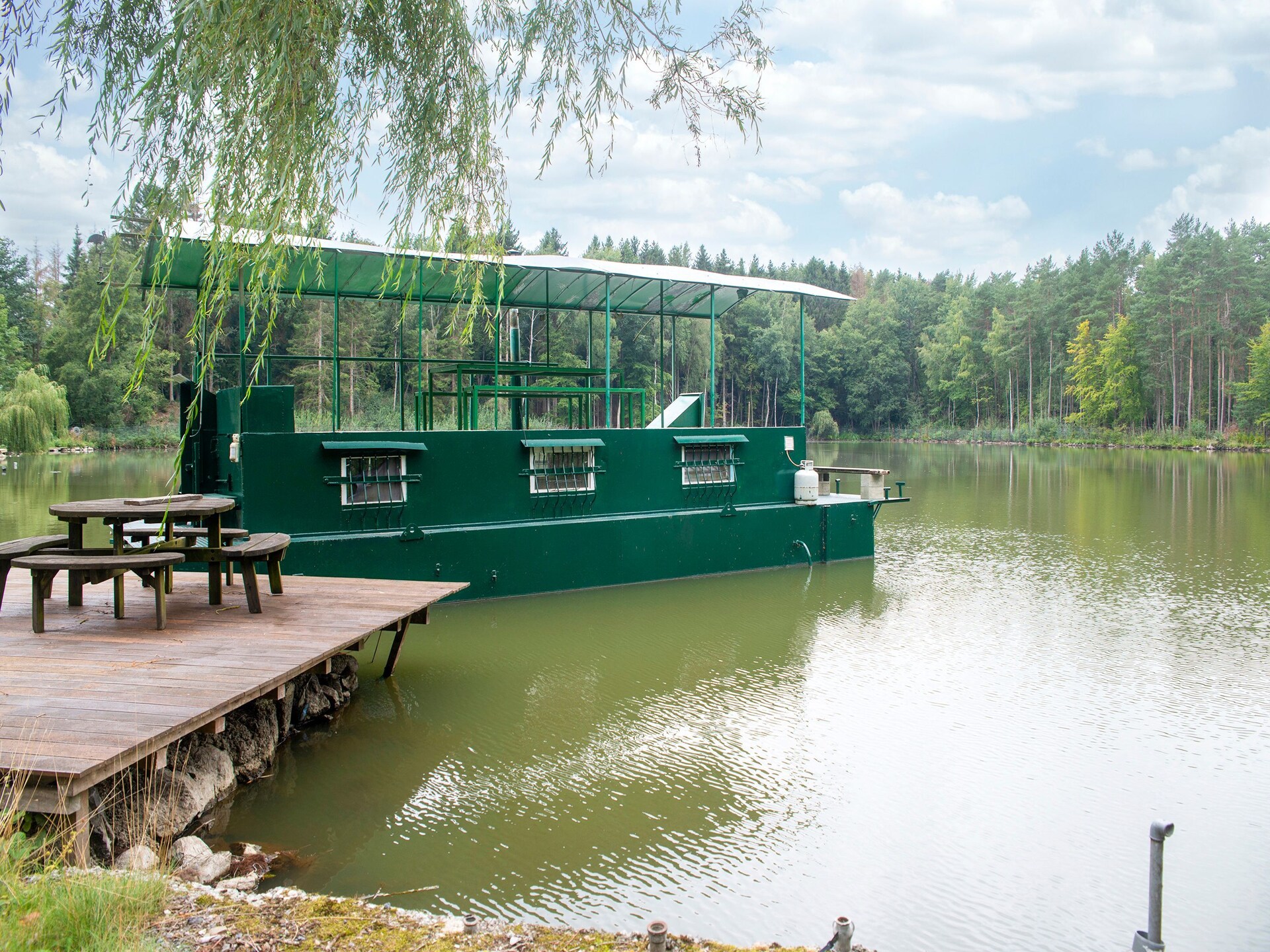 Unieke woonboot aan privémeer met dakterras en vismogelijkheden in Florennes - foto 8