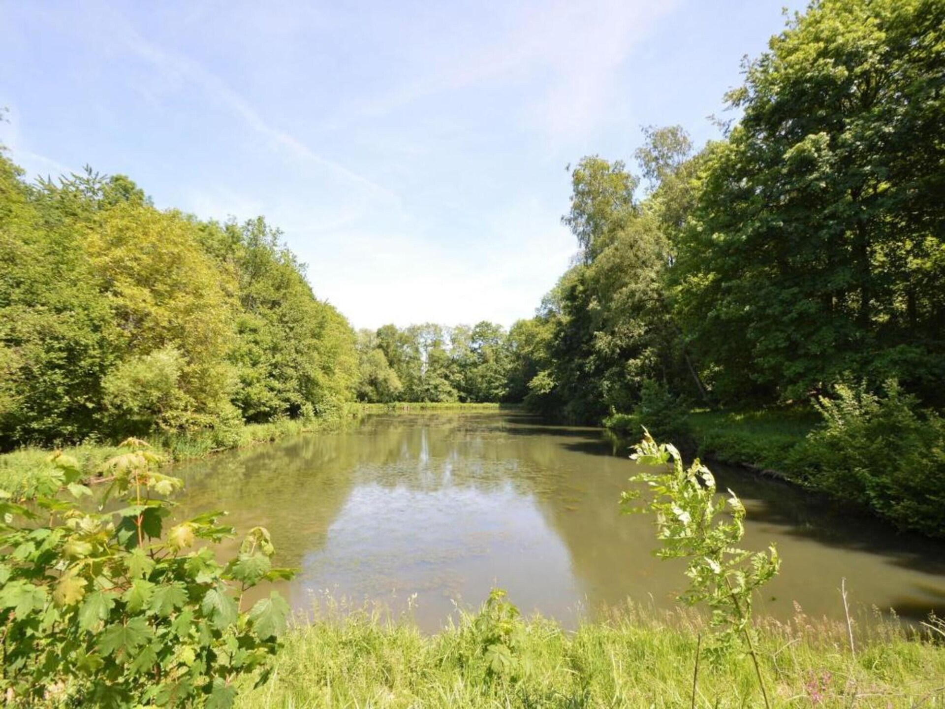 Unieke woonboot aan privémeer met dakterras en vismogelijkheden in Florennes - foto 36