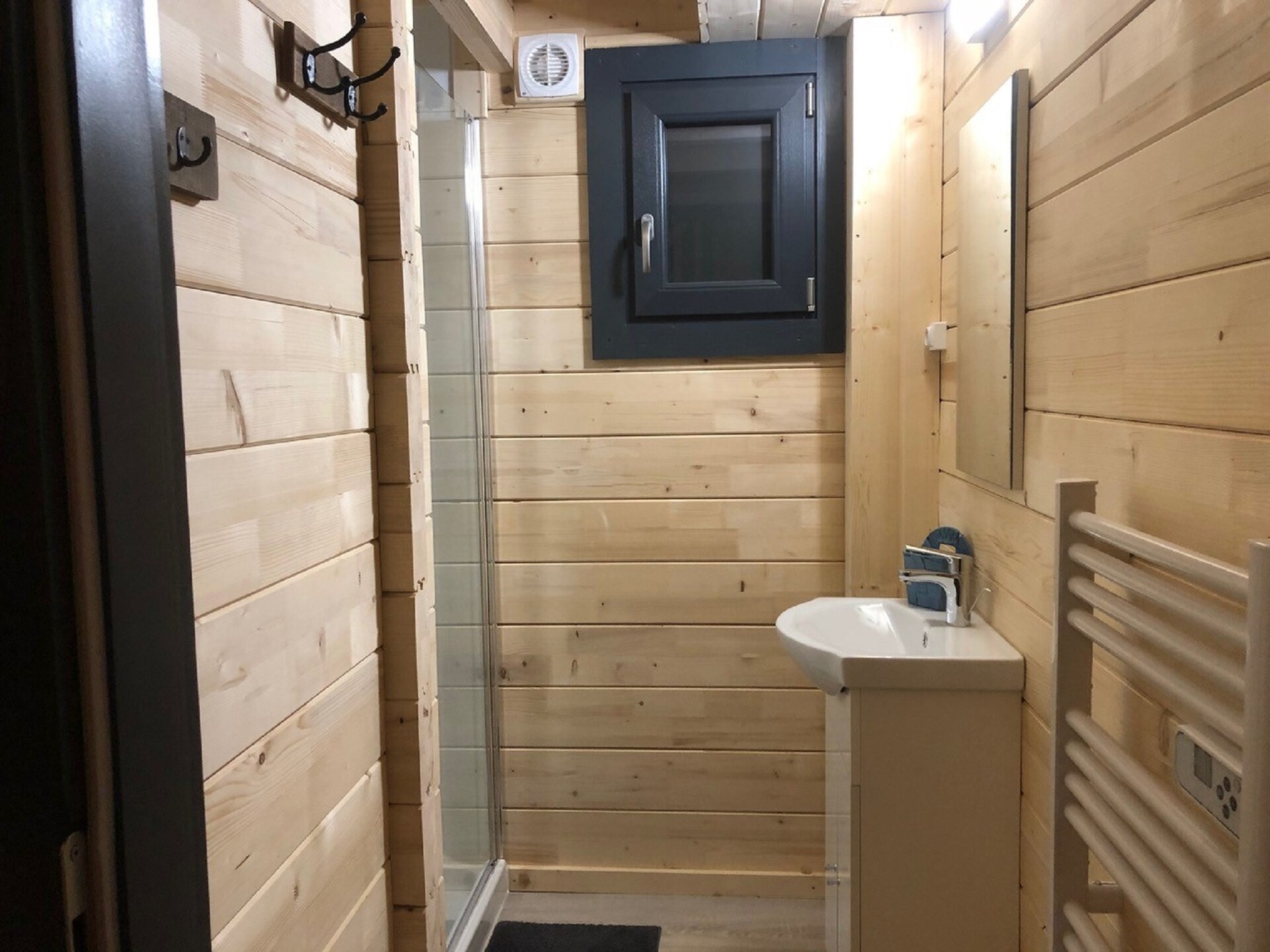 Authentiek chalet voor 7 aan de skipiste in Saint-Laurent-en-Grandvaux - foto 13
