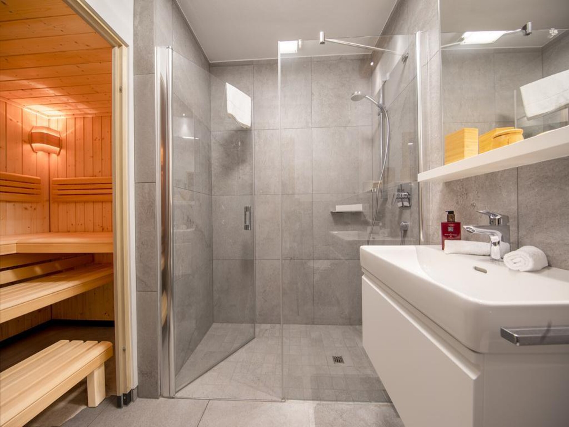 Luxe chalet aan de rand van Neukirchen met sauna en bergzicht - foto 37