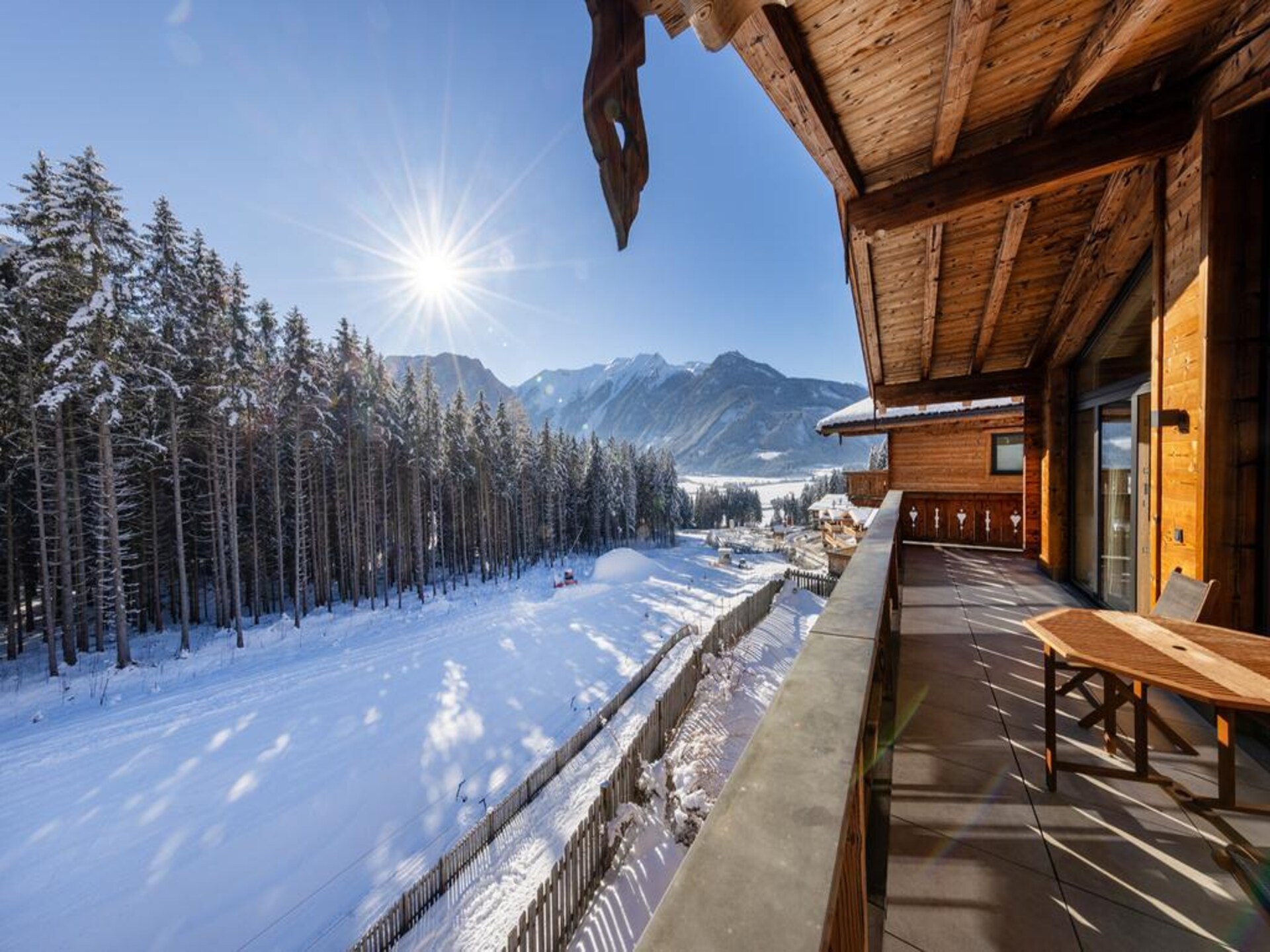 Luxe chalet direct aan de piste in Neukirchen am Großvenediger - foto 36