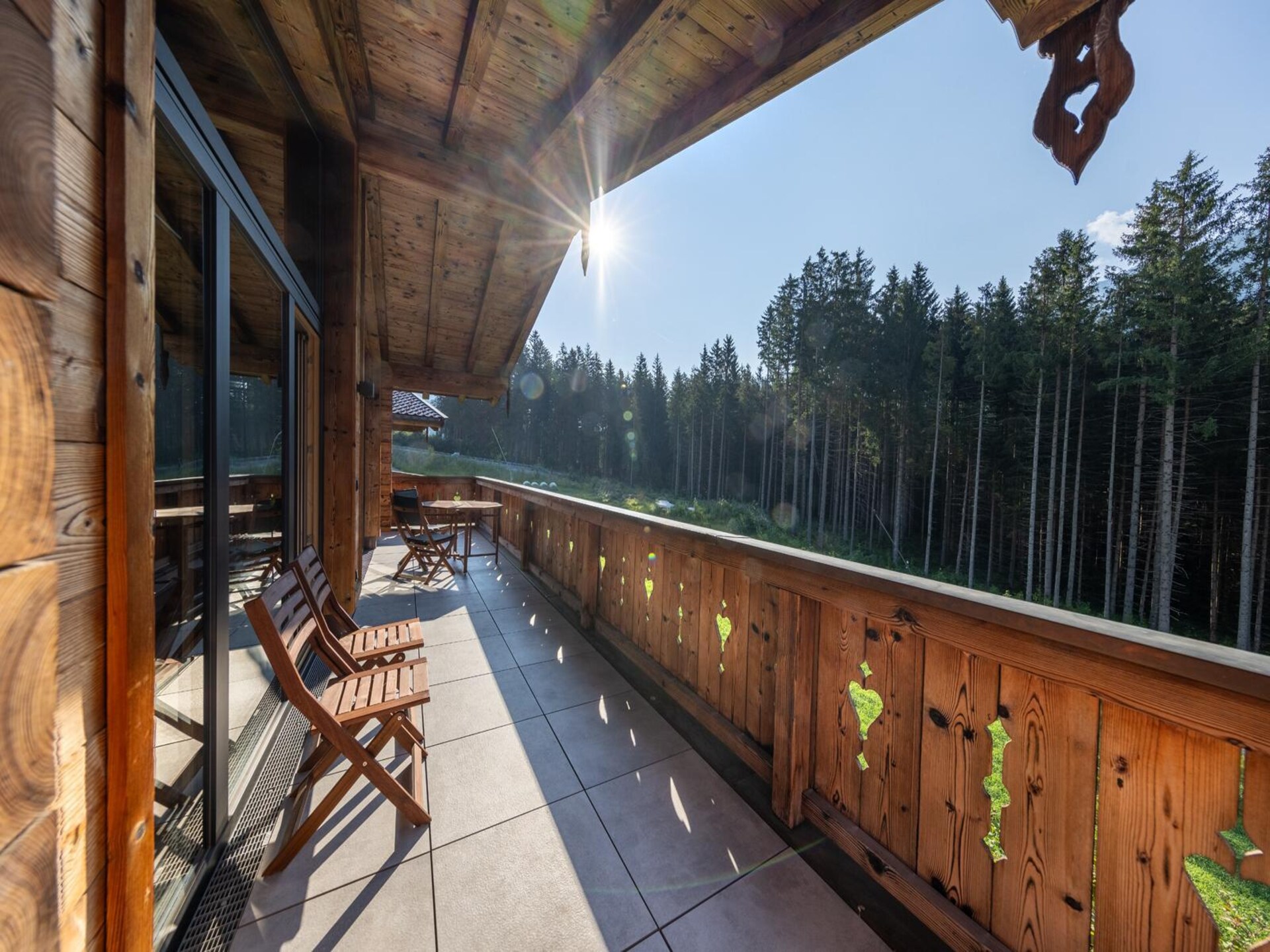 Luxe chalet direct aan de piste in Neukirchen am Großvenediger - foto 33