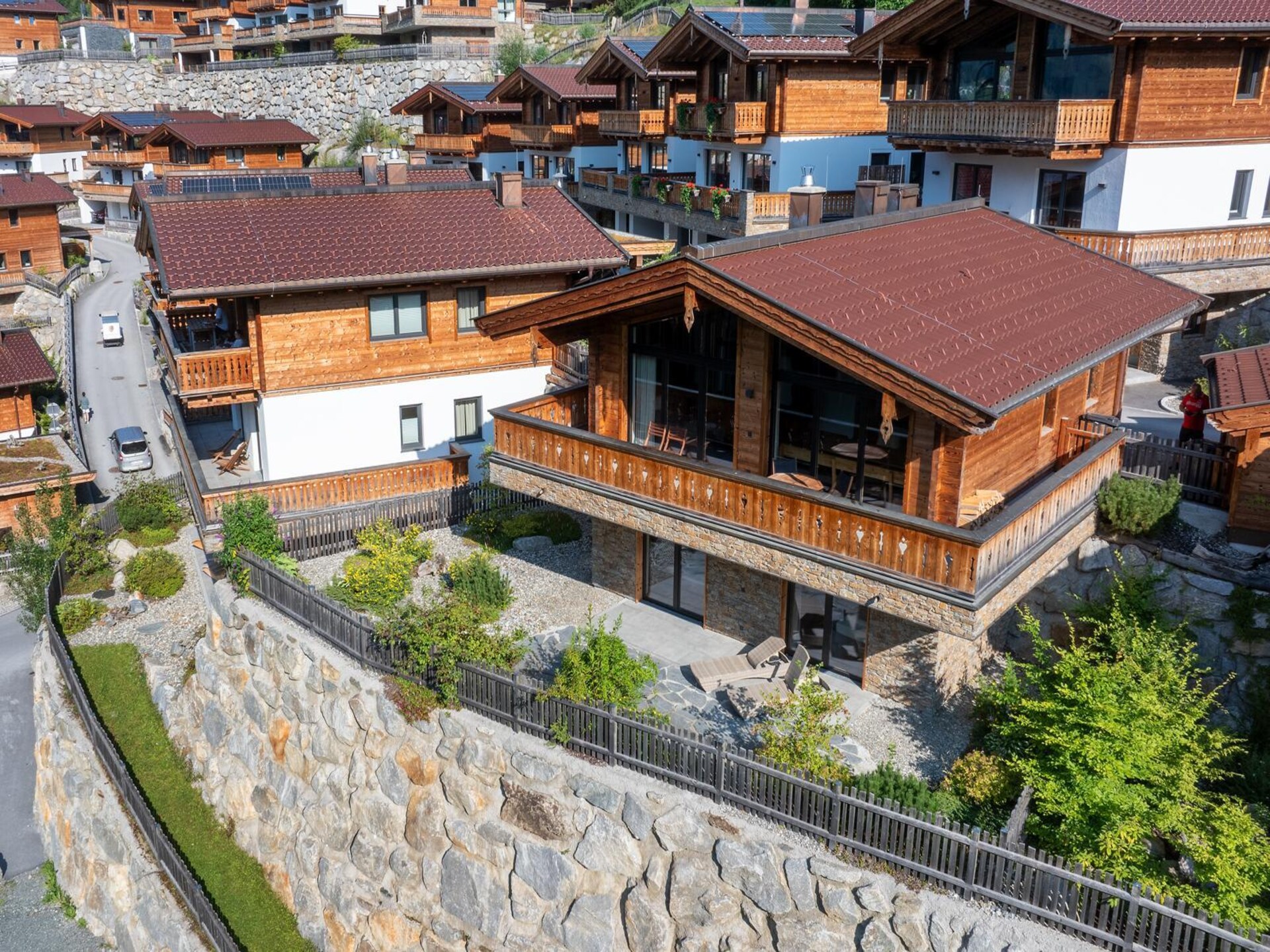 Luxe chalet direct aan de piste in Neukirchen am Großvenediger - foto 2