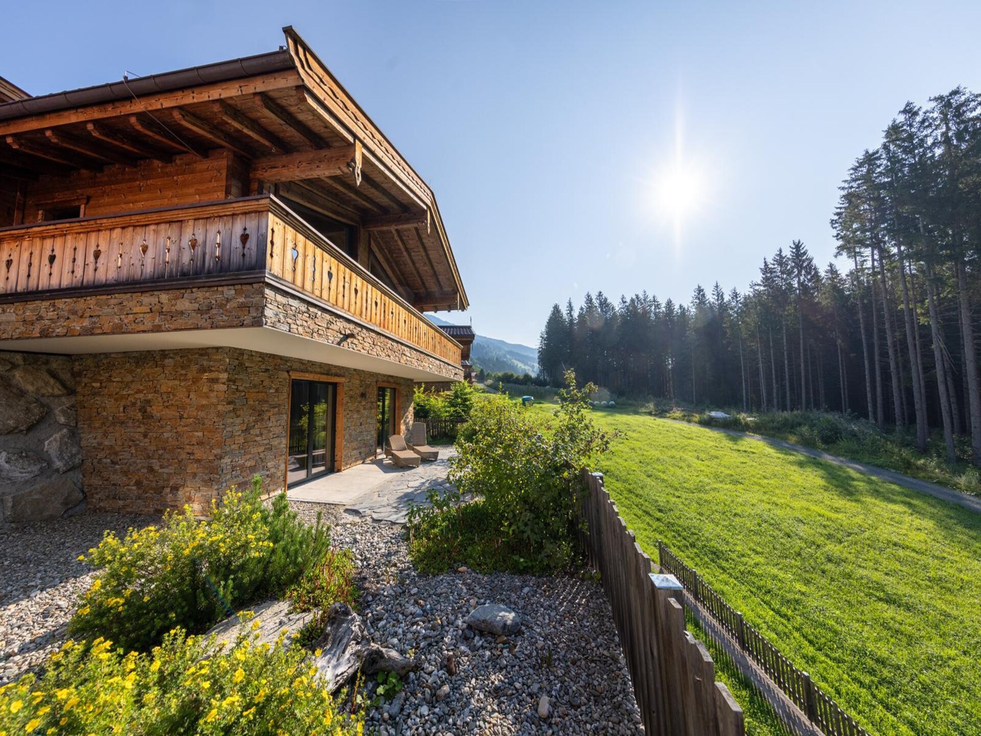 Luxe chalet direct aan de piste in Neukirchen am Großvenediger - foto 3