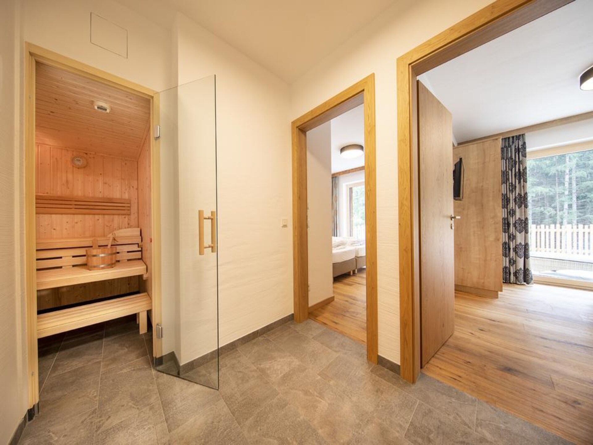 Luxe chalet direct aan de piste in Neukirchen am Großvenediger - foto 44