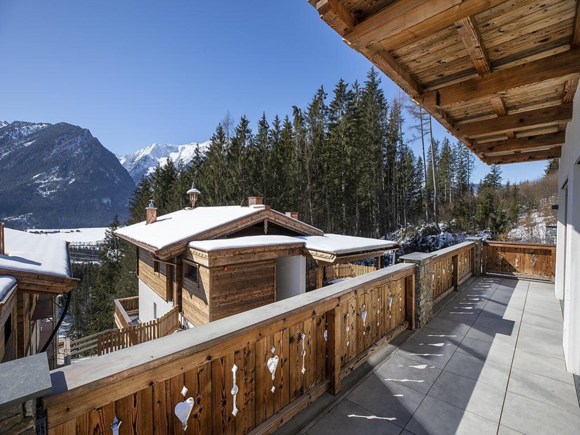 Luxe chalet aan de piste in Neukirchen met panoramisch uitzicht op de bergen - foto 29