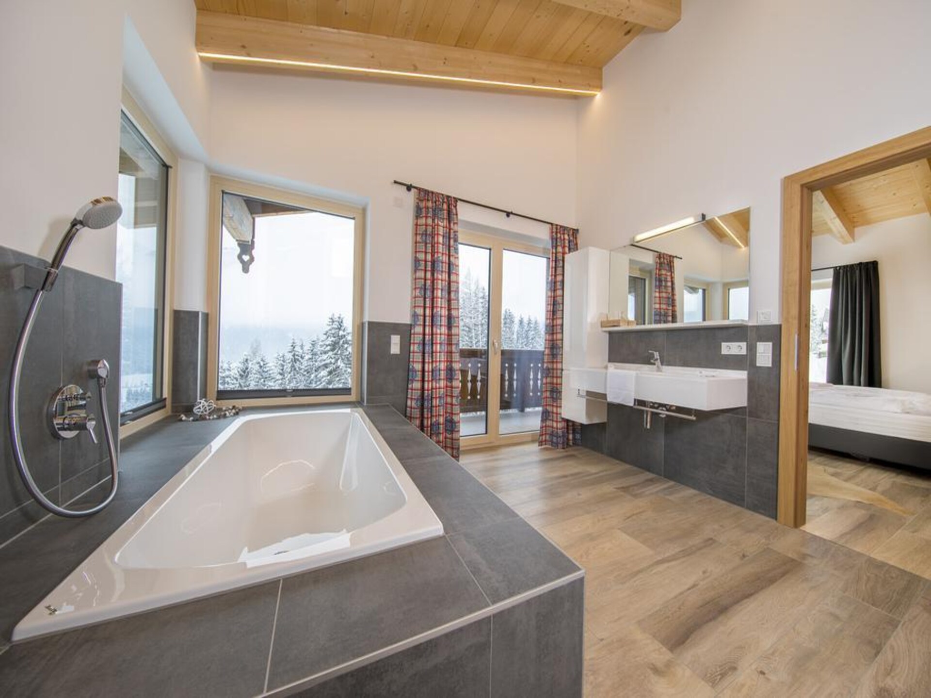 8-persoons luxe chalet aan de piste in Neukirchen · 195 m² - foto 25