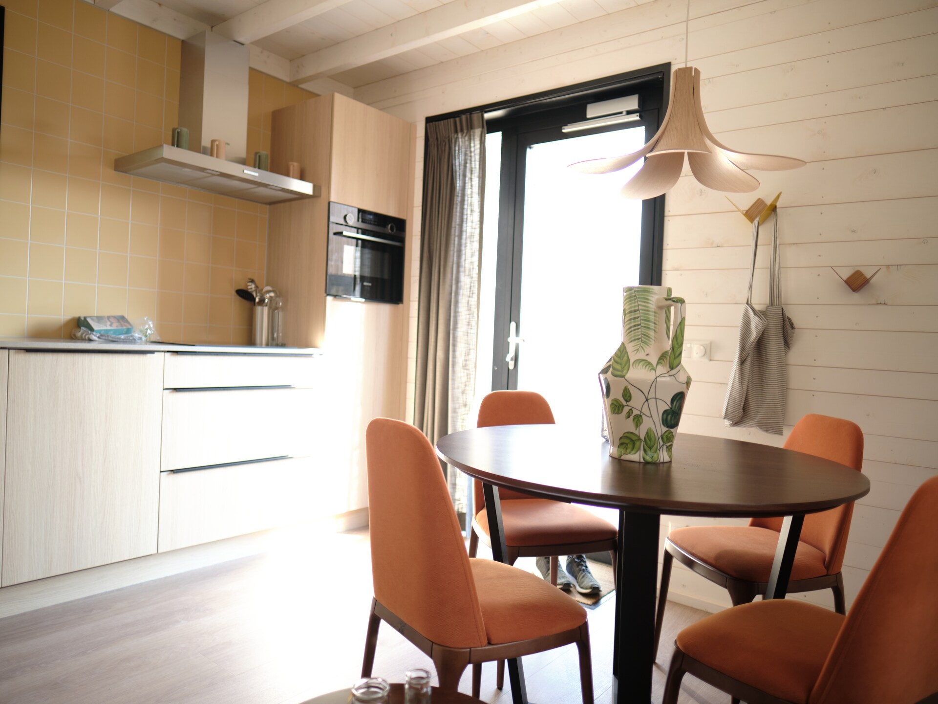 Moderne kubuslodge met panoramisch uitzicht in Resort Gulpen - foto 2