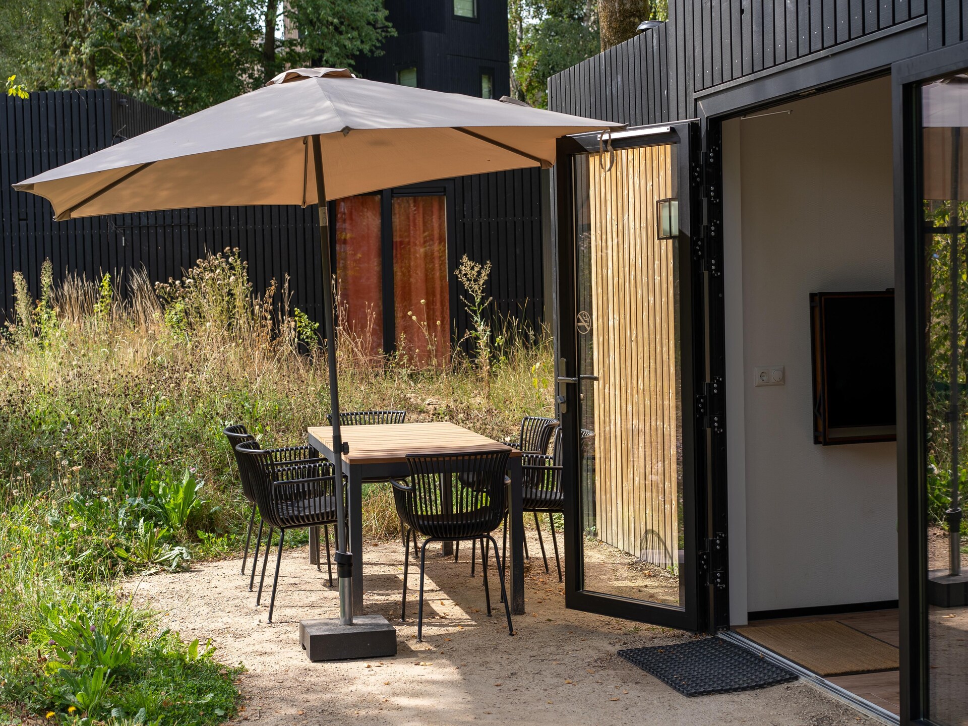Moderne houten lodge in Resort Gulpen voor 6 personen met tuin - foto 5